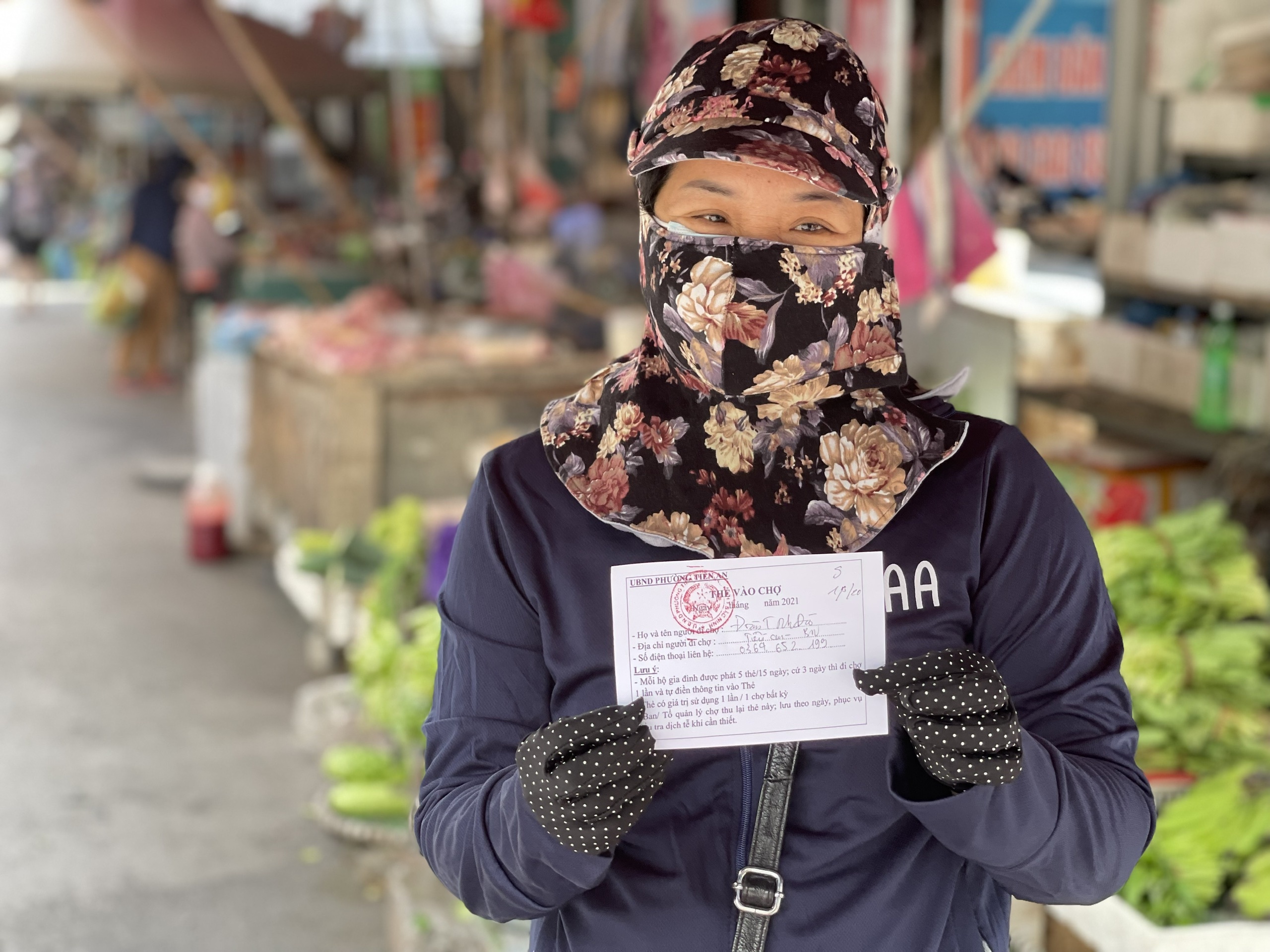 Bac Ninh phat the cho nguoi dan di cho hinh anh