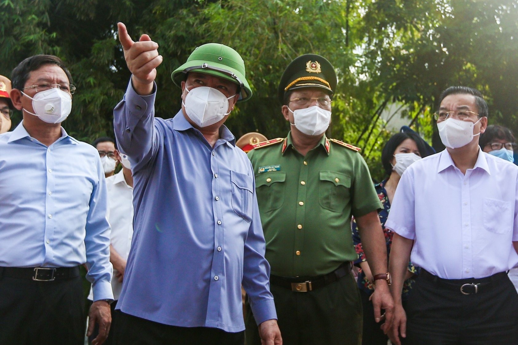 Bi thu Ha Noi thi sat chot kiem soat vung do hinh anh