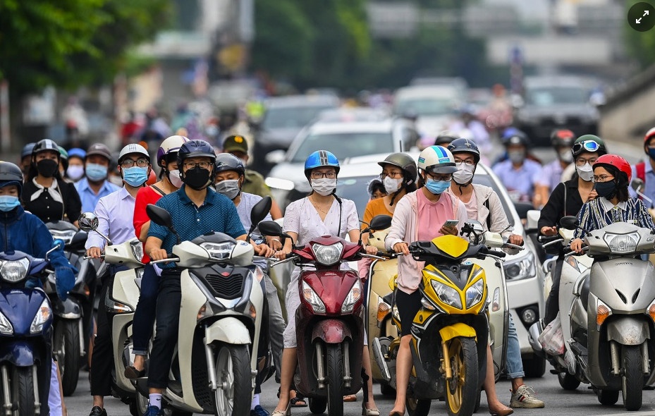 Duong pho Ha Noi dong duc sang 20/9 hinh anh