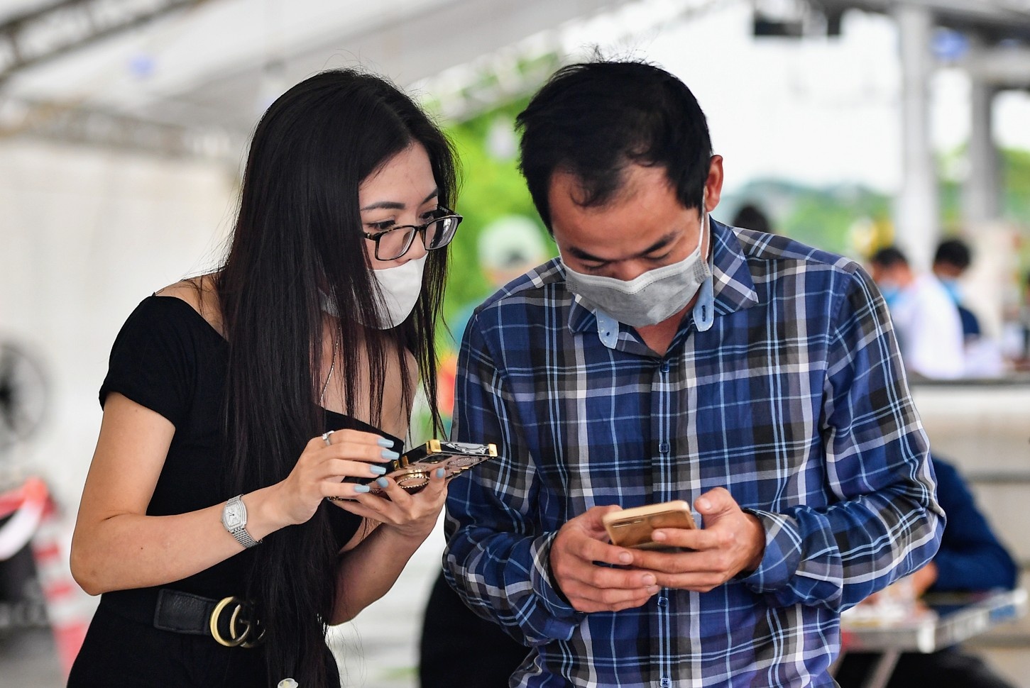 Nguoi dan mong Ha Noi noi long kiem soat cua ngo hinh anh