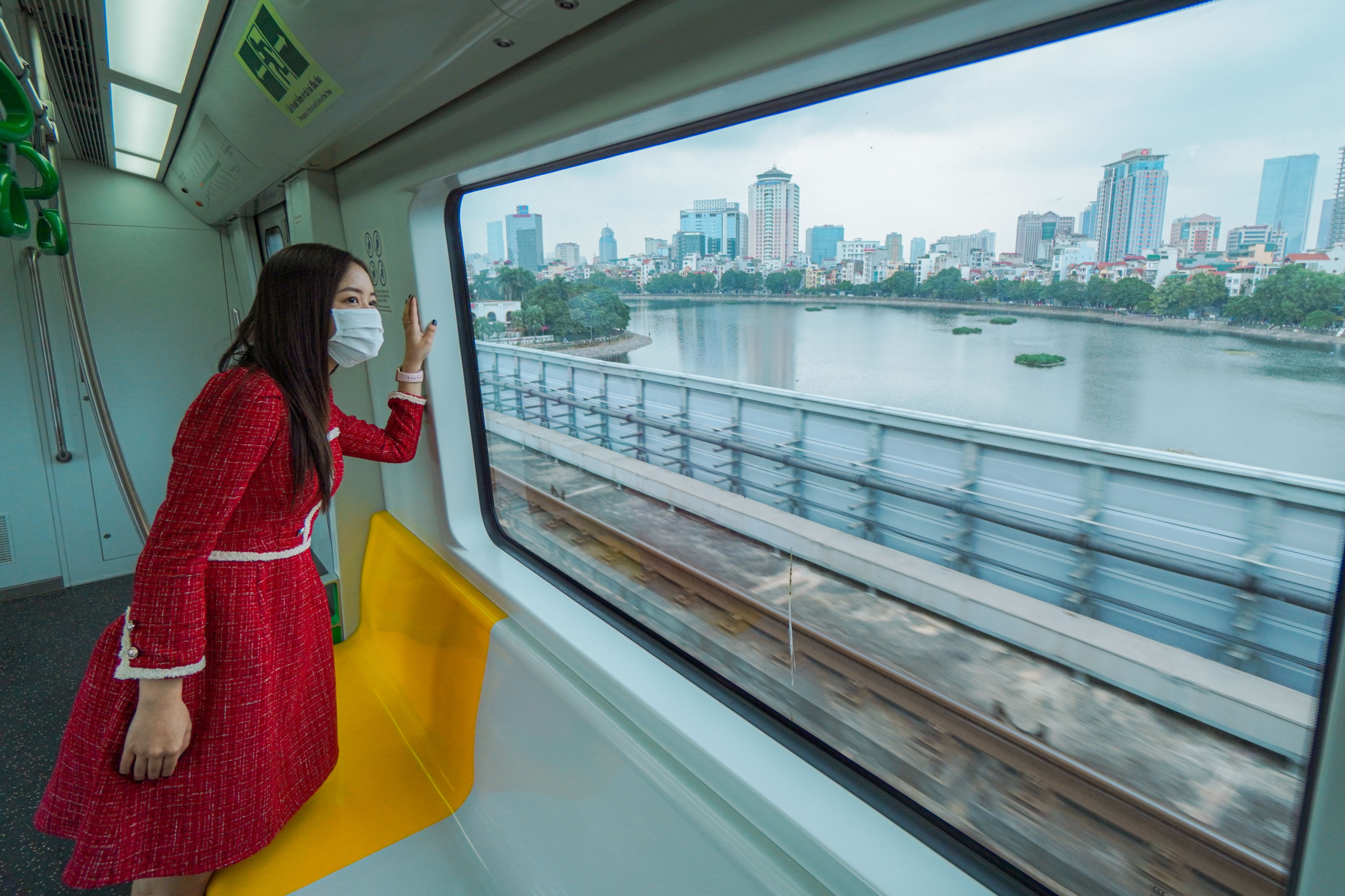 Nguoi Ha Noi trai nghiem tau Cat Linh - Ha Dong hinh anh