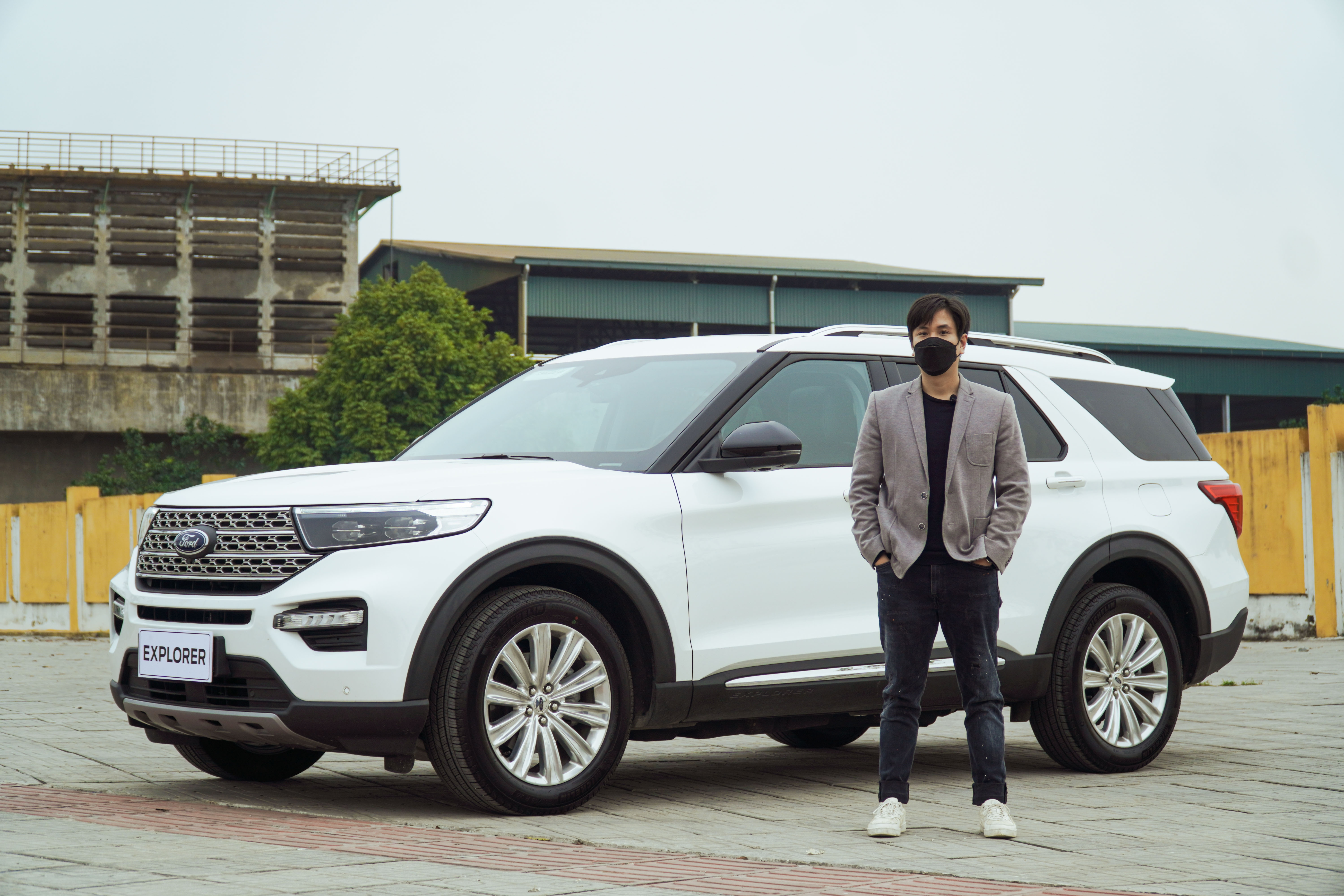 Ford Explorer 2022 tai Viet Nam thay doi gi so voi the he truoc? hinh anh