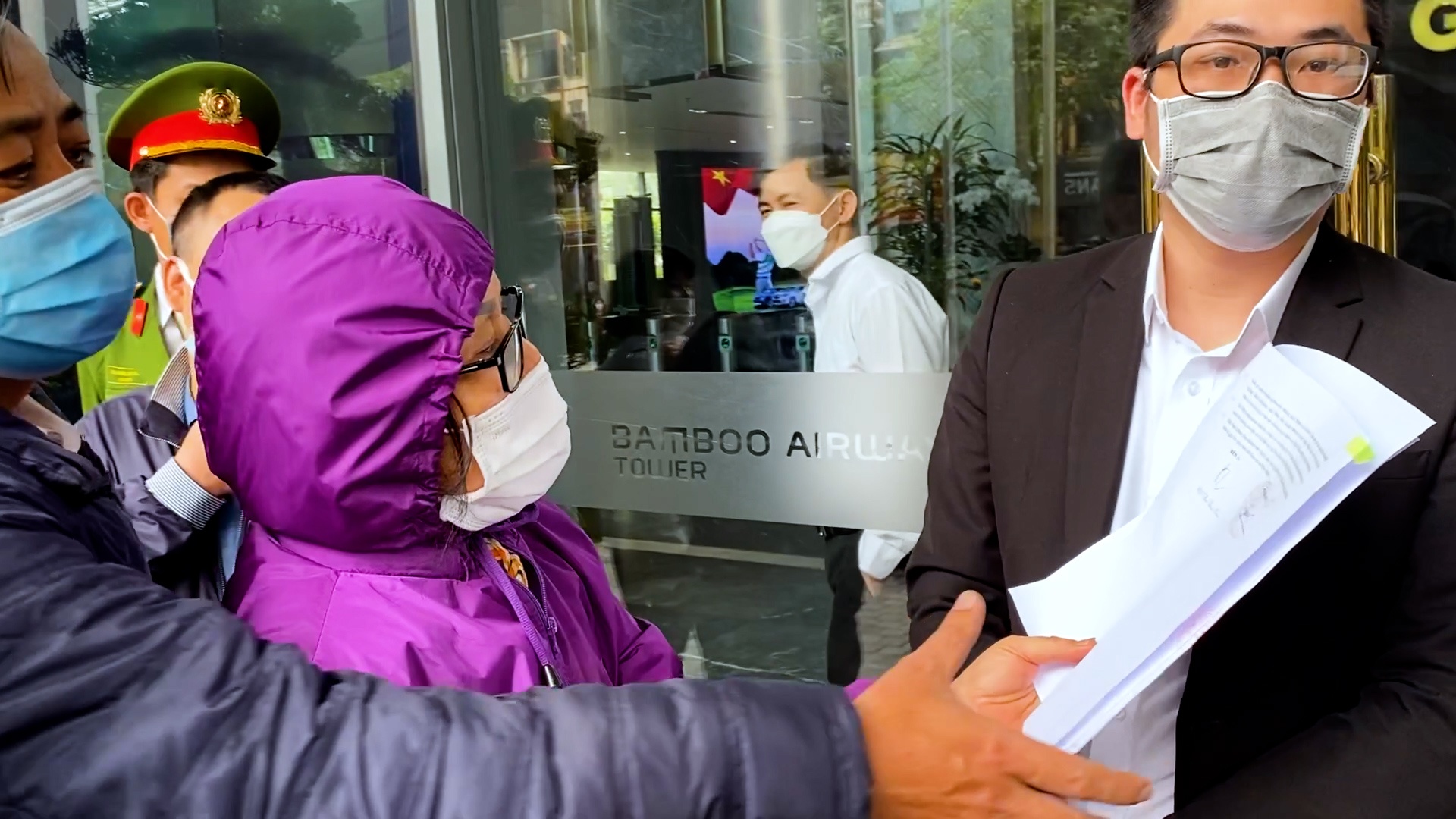 Nhom nguoi den tru so FLC doi quyen loi hinh anh