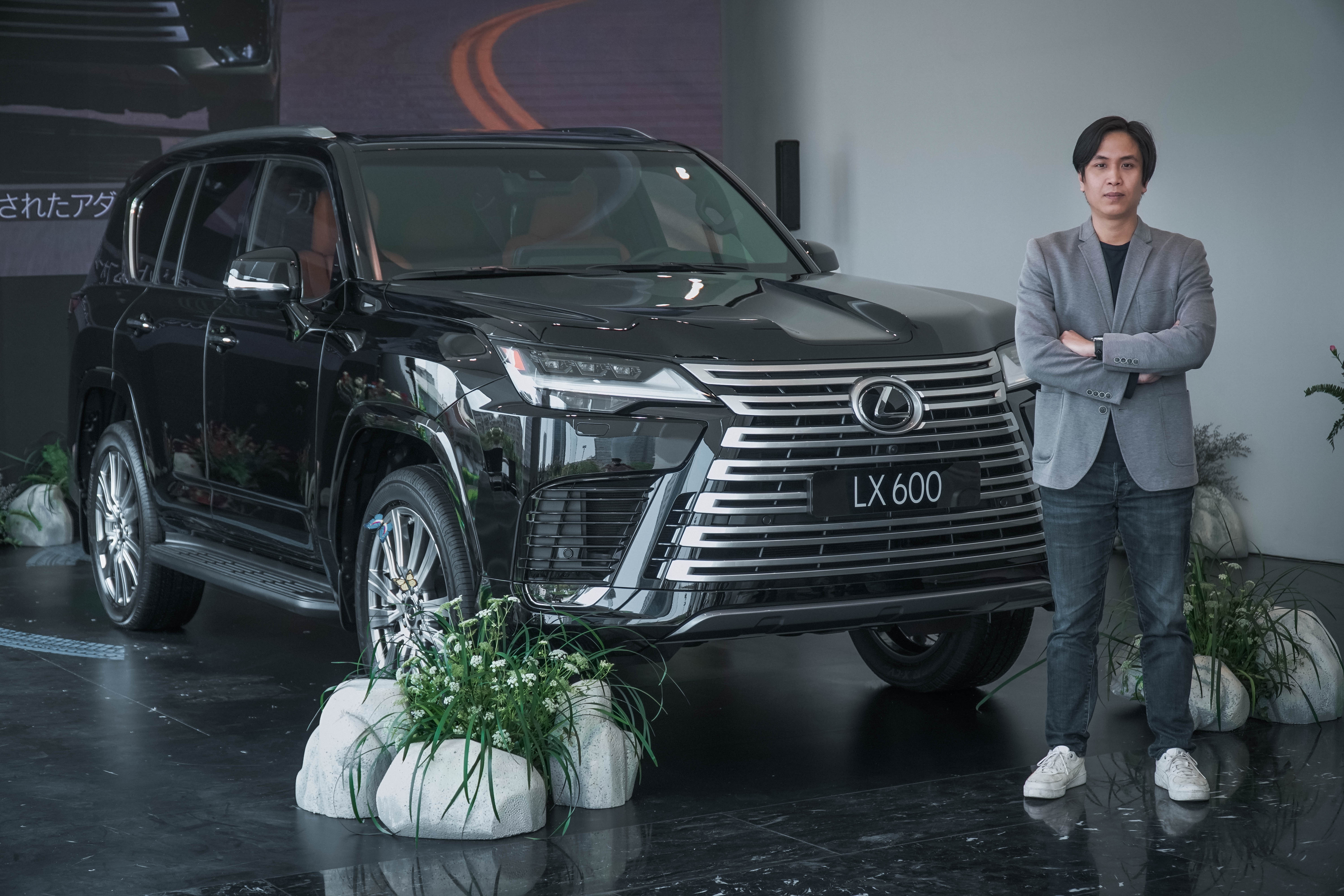 Lexus LX 600 ban 4 cho gia 9,2 ty dong co gi dac biet? hinh anh