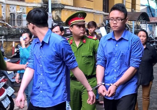 Dan ban ve nha trom gan mot ty dong cua bo me hinh anh