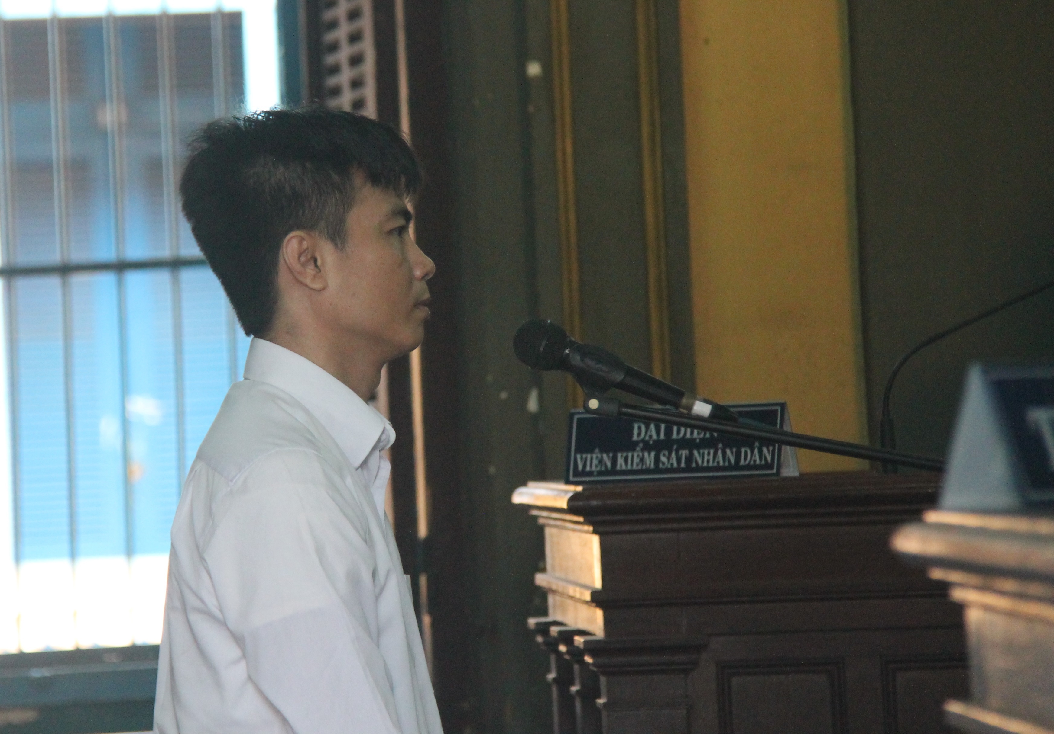 Sat hai ban gai cu anh 1