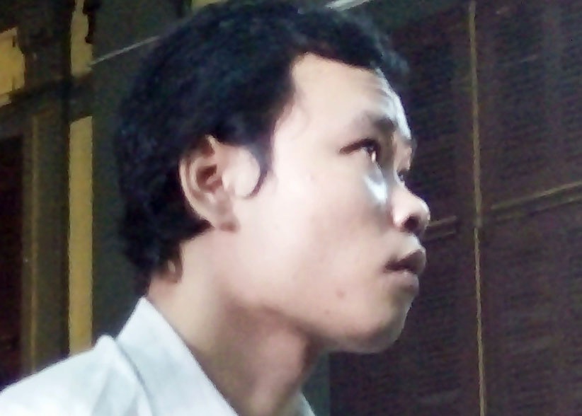 Danh nhau tren tau ca, mot ngu dan thiet mang hinh anh