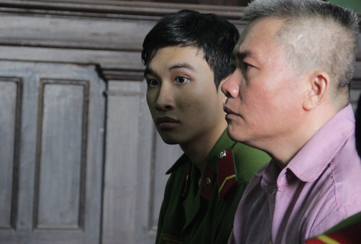 Viet kieu My giau ma tuy trong quan lot linh an chung than hinh anh