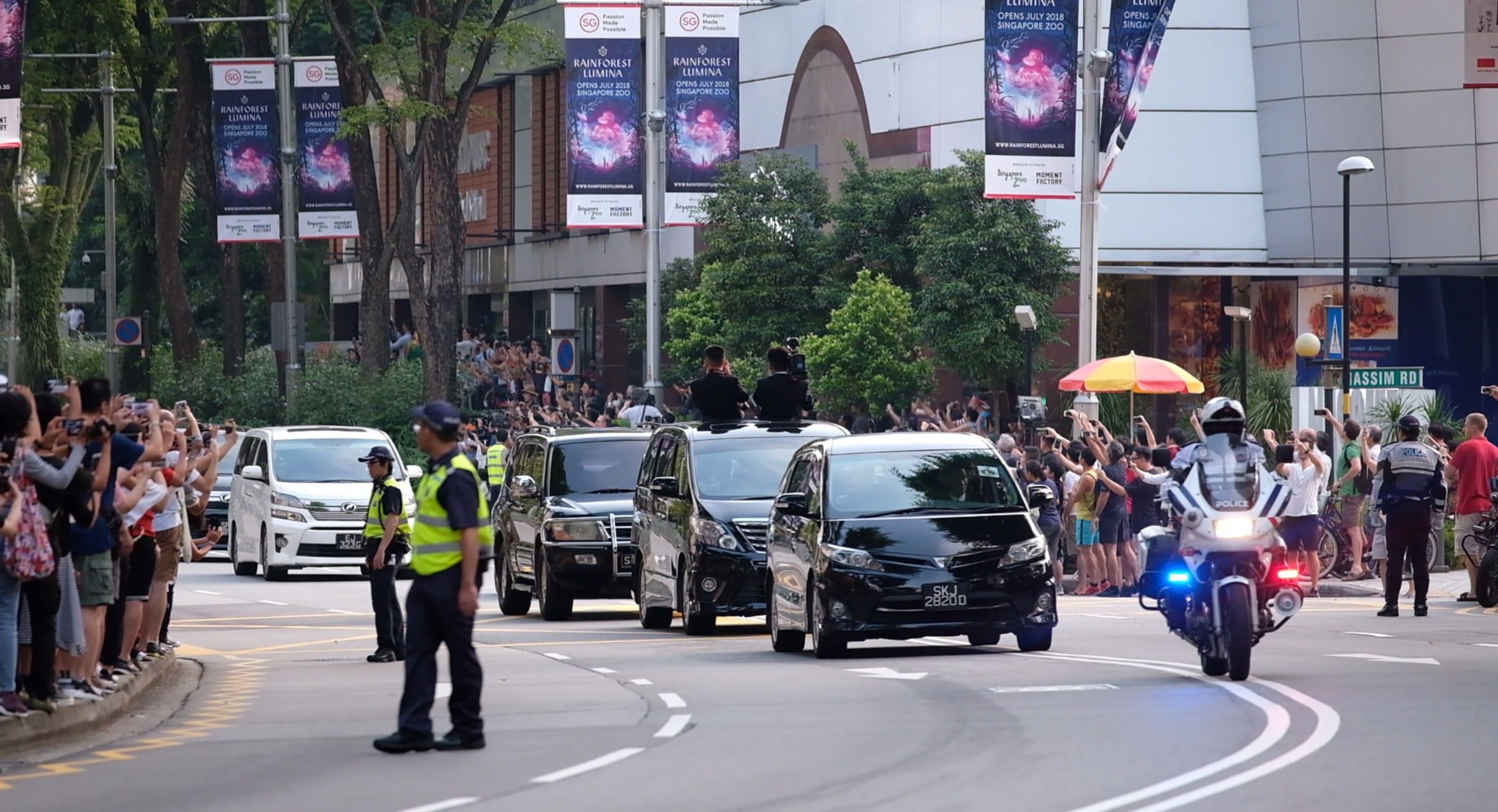 Doan xe cho ong Kim Jong Un den gap thu tuong Singapore hinh anh