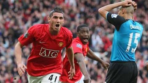 Khoanh khac Macheda ghi ban vao luoi Aston Villa hinh anh