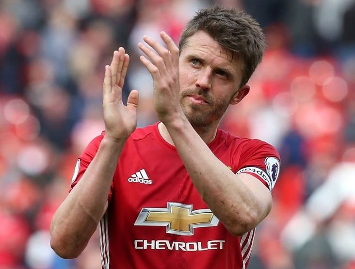 Cau thu MU co hanh dong dep tri an co dong vien nha hinh anh