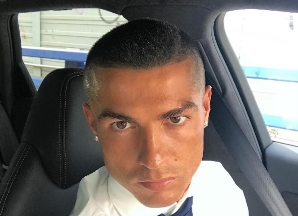 Vo dich Champions League, Ronaldo gay soc voi kieu dau troc loc hinh anh