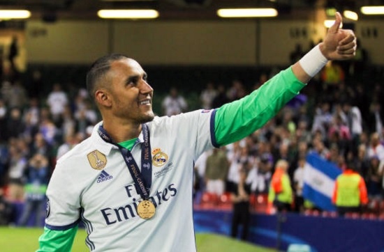 ronaldo cắt tóc ảnh 2 ronaldo cat toc anh 2