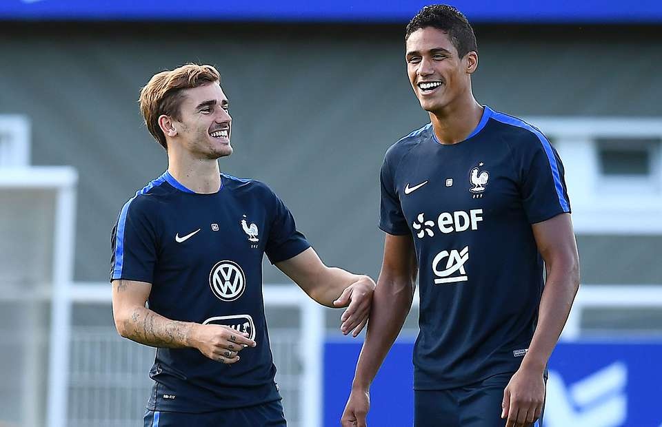 Tung video than mat, Griezmann dap tan tin don to thai do voi sao Real hinh anh