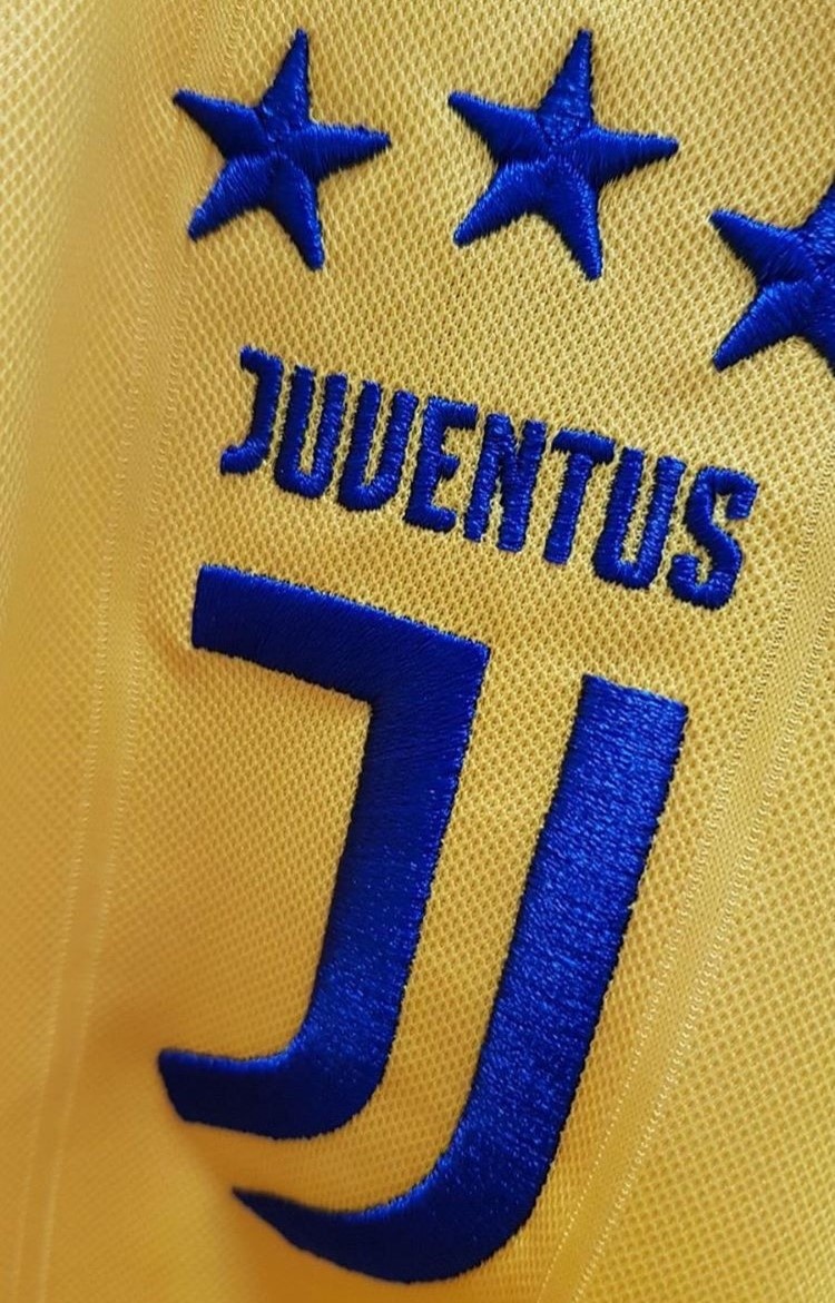 juve ra mắt áo sân khách ảnh 4 juve ra mat ao san khach anh 4