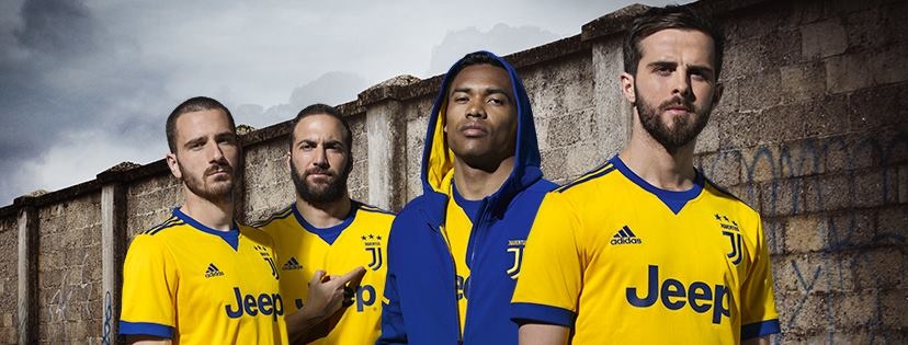 Juventus ra mat ao dau san khach bat mat hinh anh
