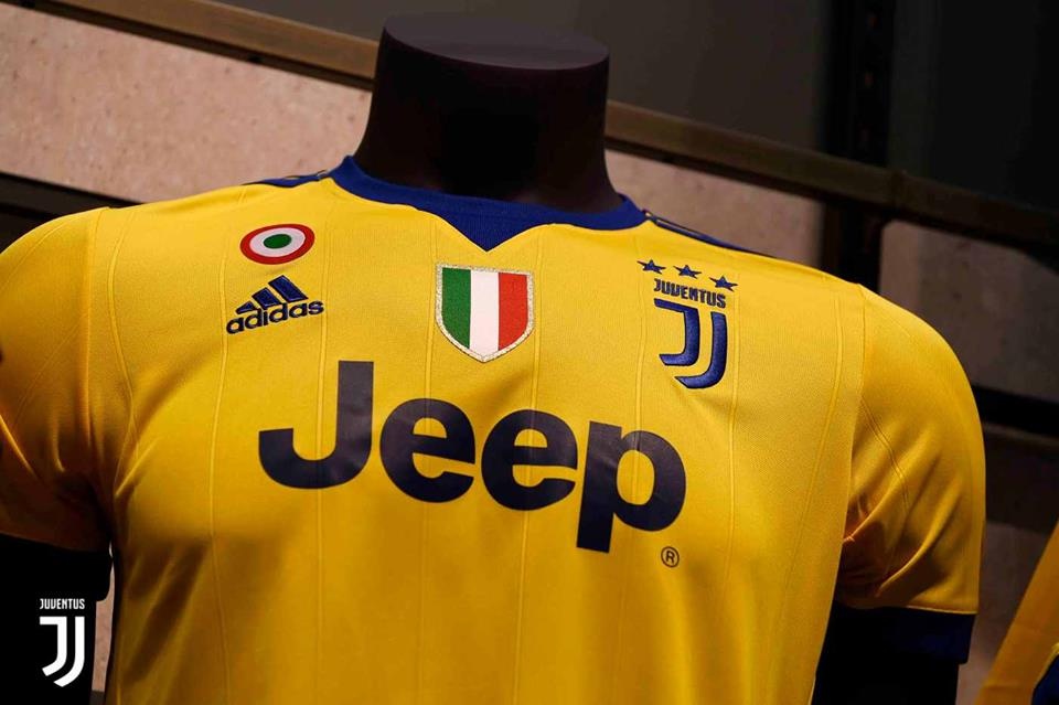 juve ra mắt áo sân khách ảnh 1 juve ra mat ao san khach anh 1