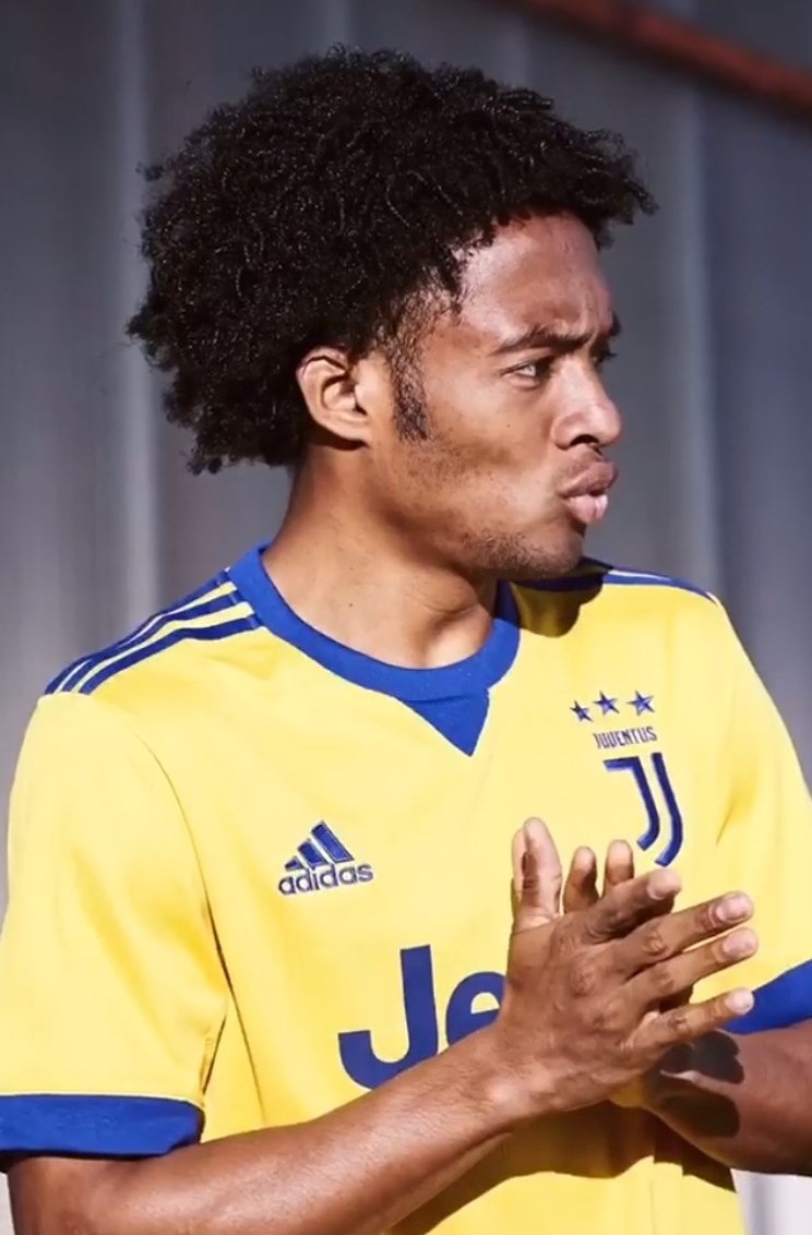 juve ra mắt áo sân khách ảnh 7 juve ra mat ao san khach anh 7