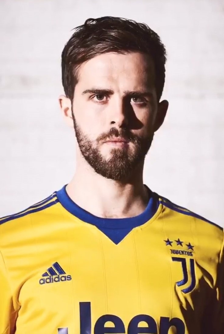 juve ra mắt áo sân khách ảnh 6 juve ra mat ao san khach anh 6