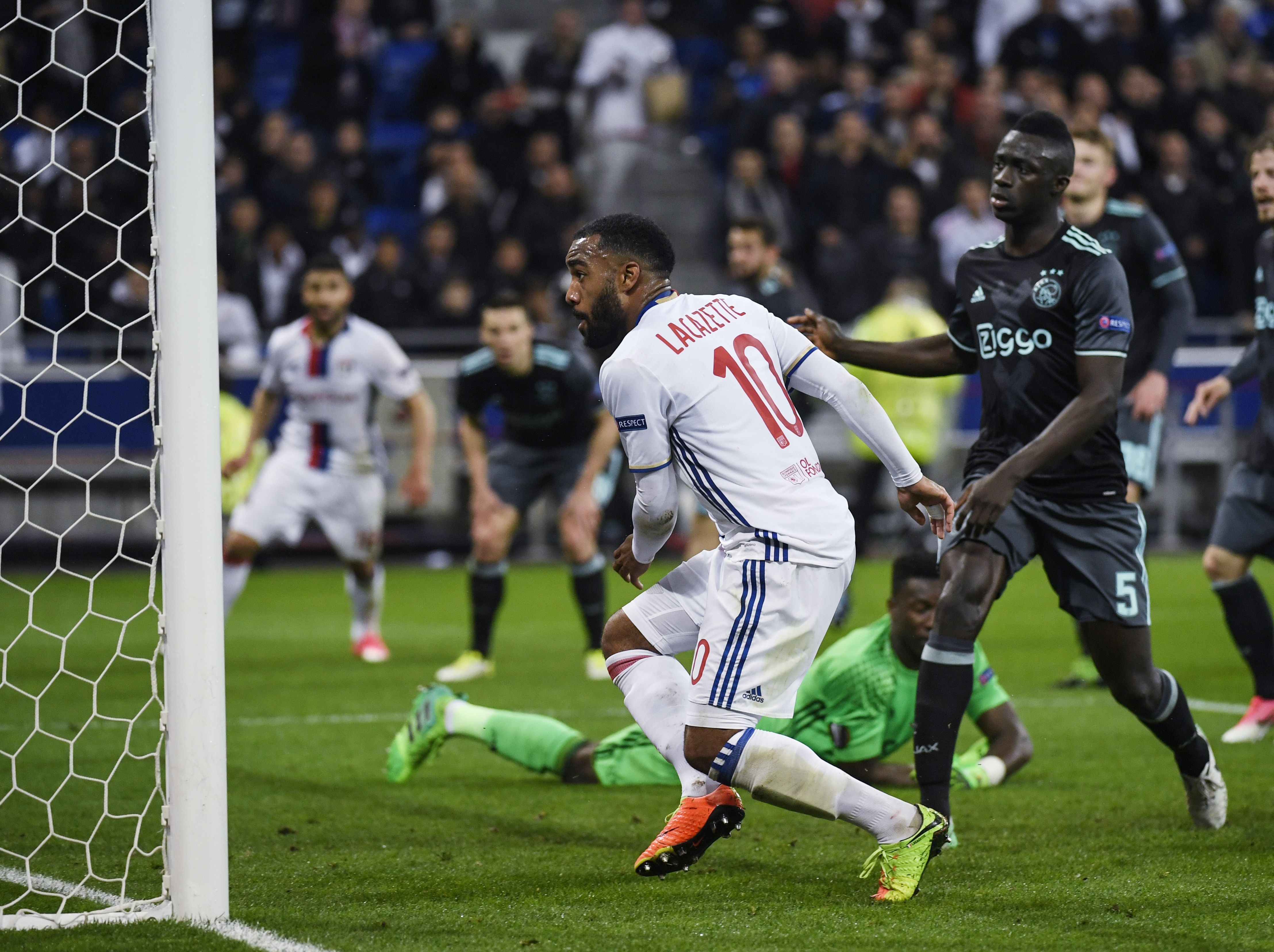 lacazette toi Arsenal anh 2