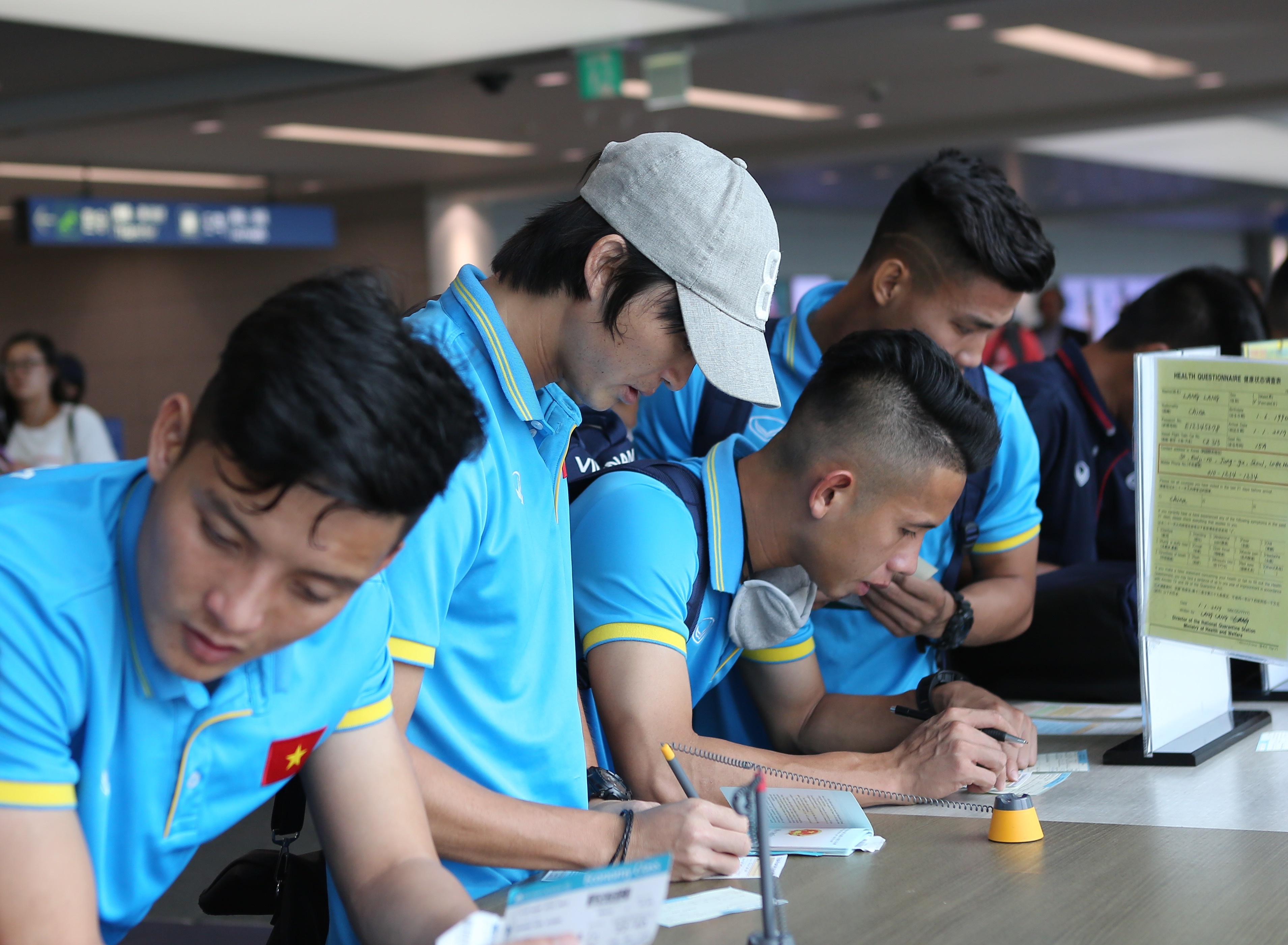 u22 việt nam hạ cánh hàn quốc ảnh 5 u22 viet nam ha canh han quoc anh 5