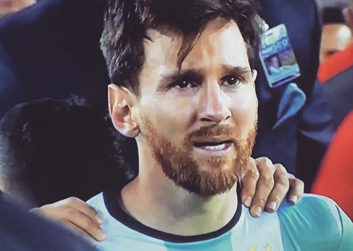 Lionel Messi bang hoang vi Barcelona bi khung bo hinh anh