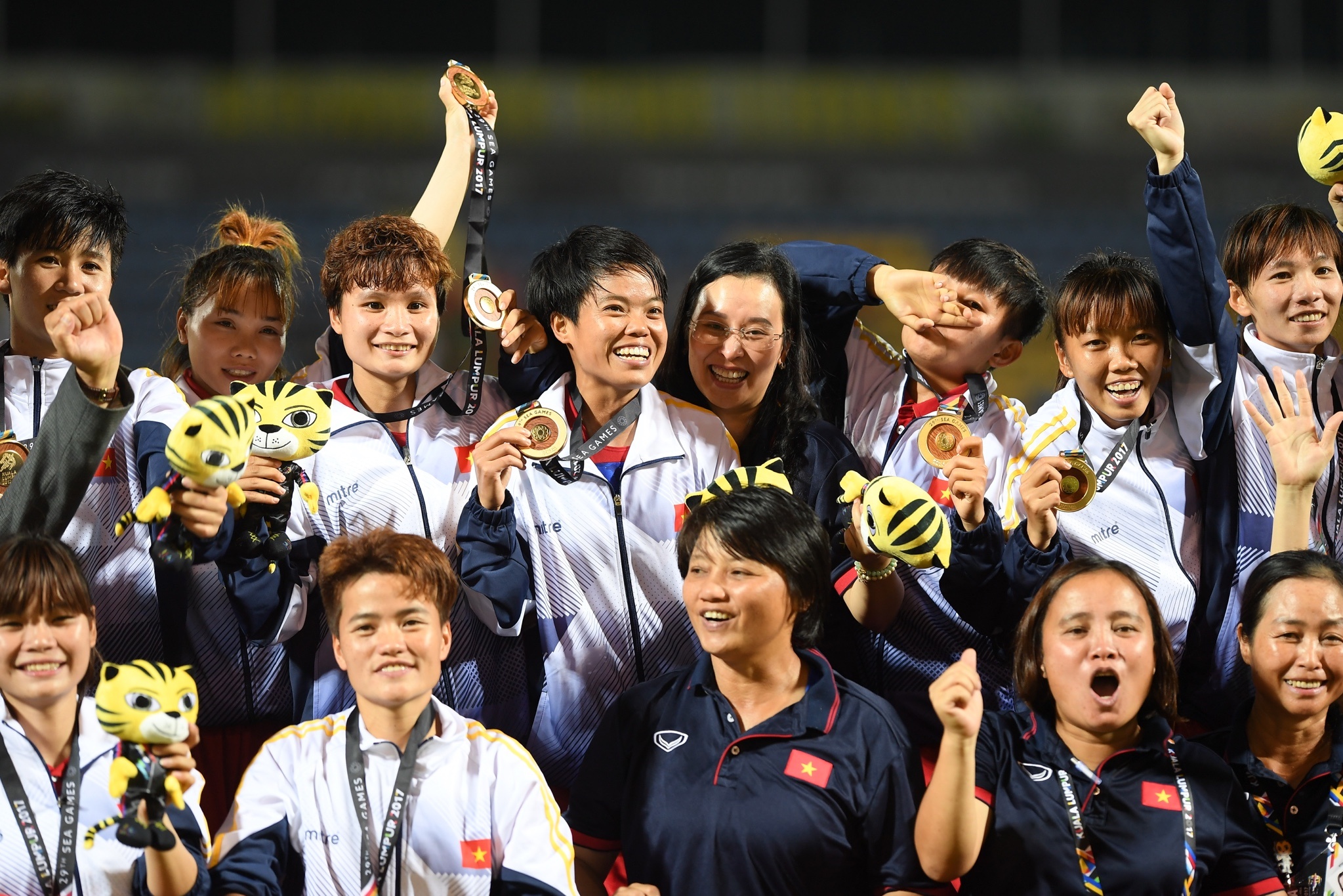 ‘DT Nu Viet Nam xung dang la nguoi hung’ hinh anh