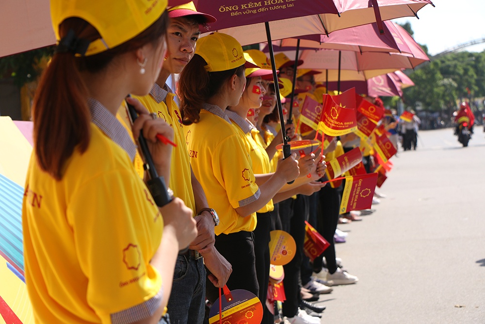 Nguoi dan xu Nghe co vu giai dua xe dap VTV 2017 hinh anh