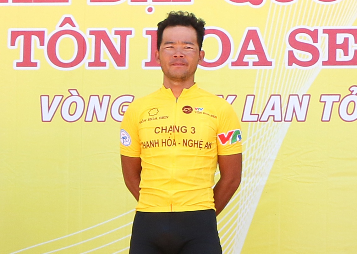 Le Van Duan bao ve Ao vang thanh cong hinh anh