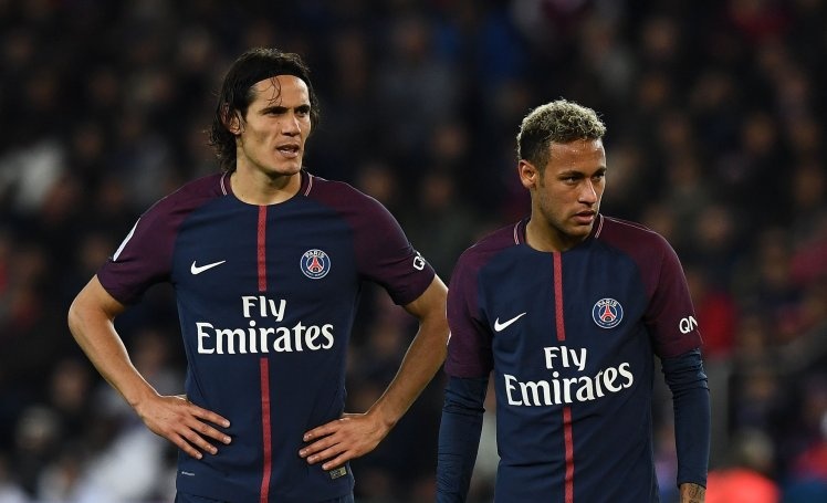 'Cavani kho song voi bang dang Brazil tai PSG' hinh anh
