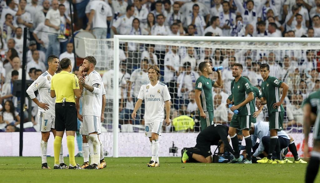 real madrid thua barcelona anh 4