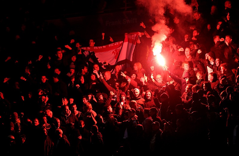 Fan MU va Liverpool bi doa bo tu tai Nga hinh anh
