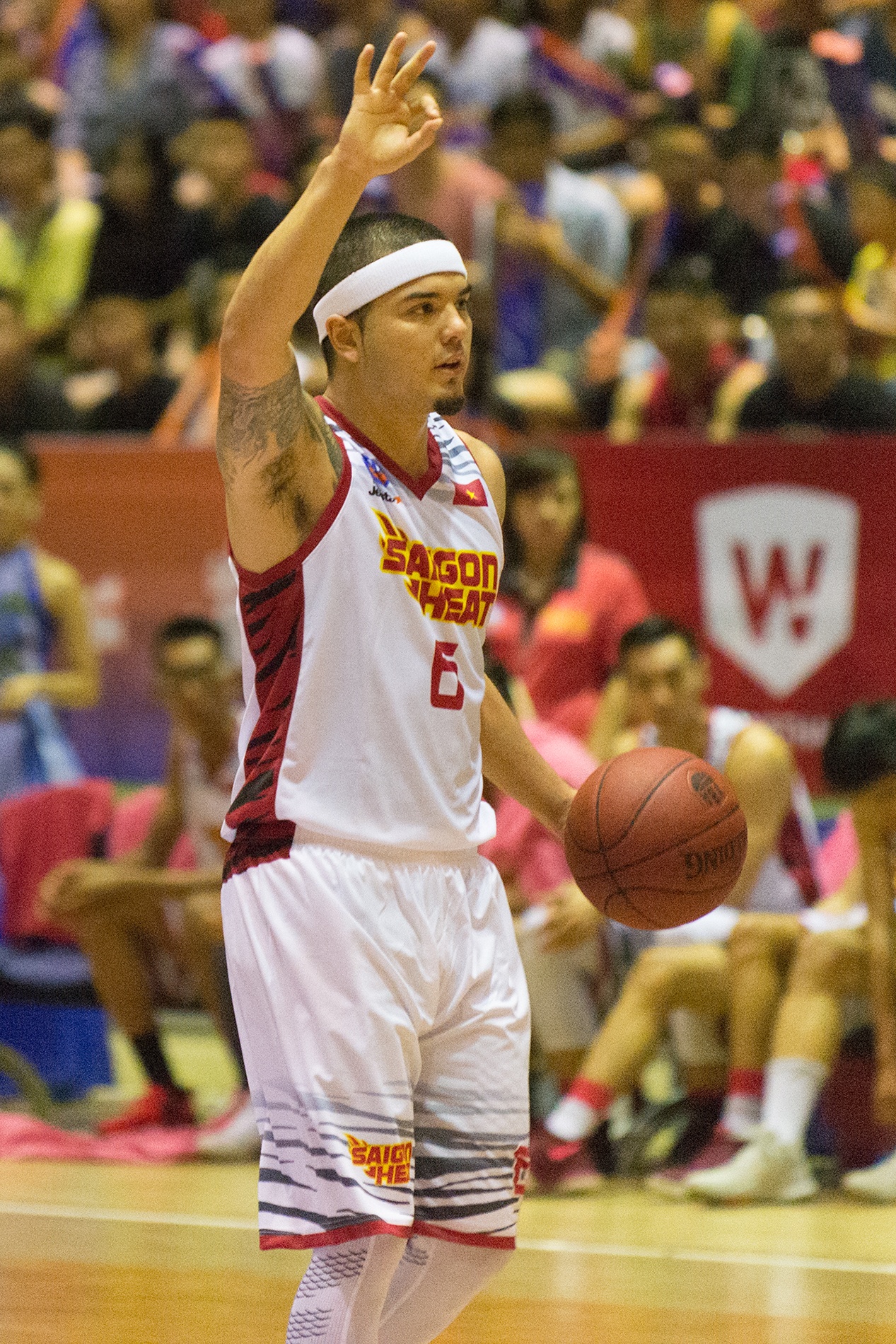 hanoi buffaloes thua saigon heat vba anh 2