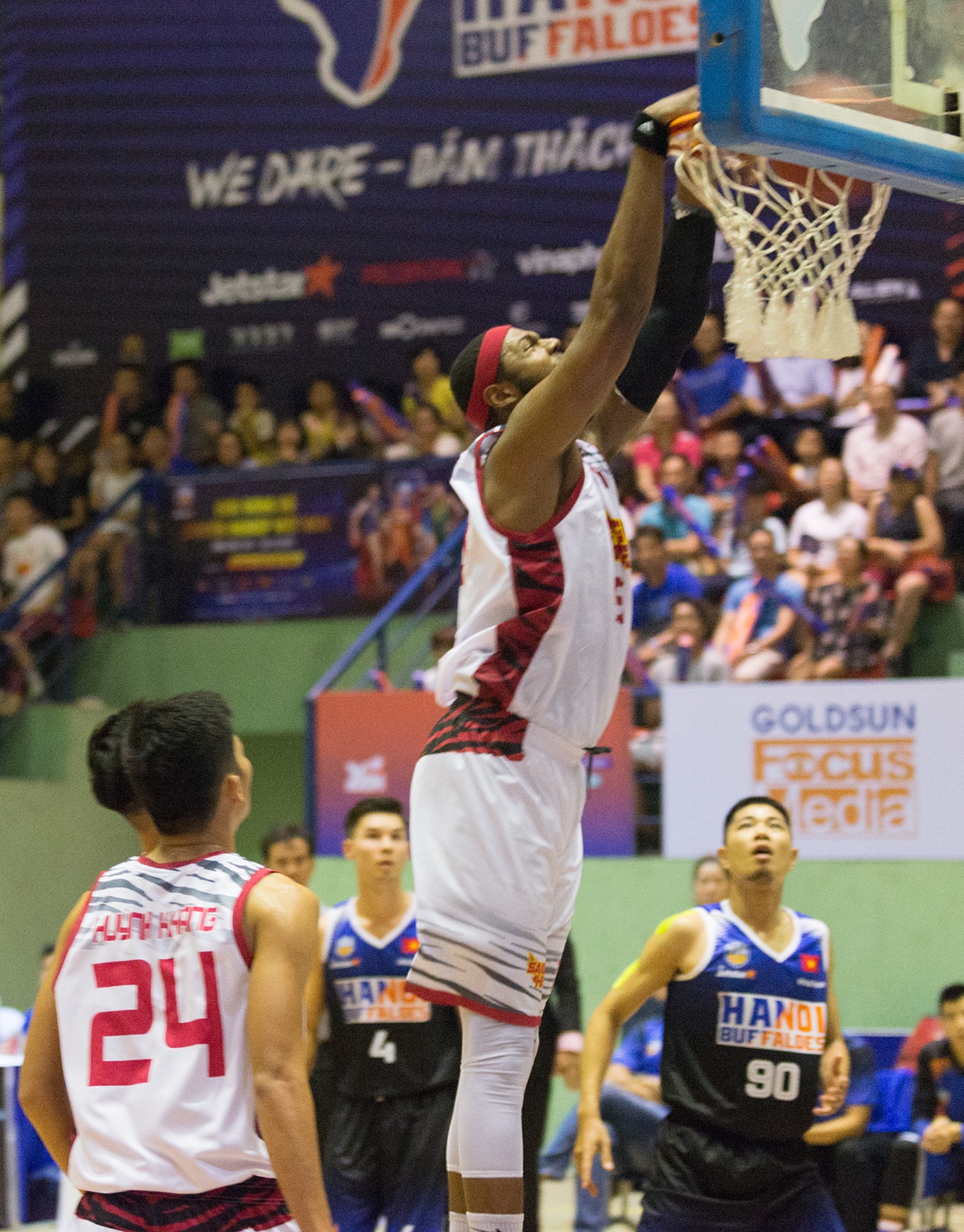 hanoi buffaloes thua saigon heat vba anh 7