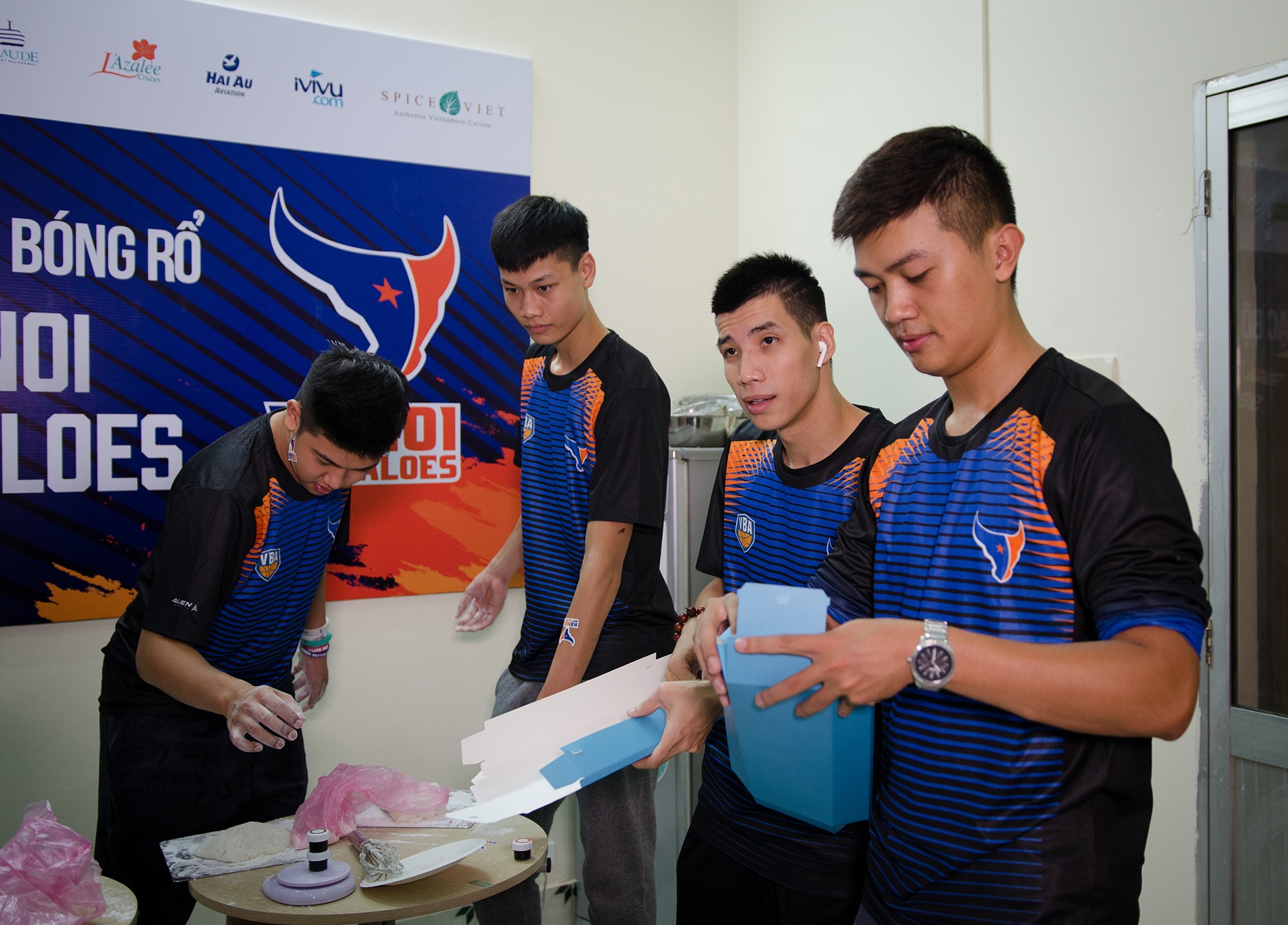 hanoi buffaloes lam banh trung thu anh 9
