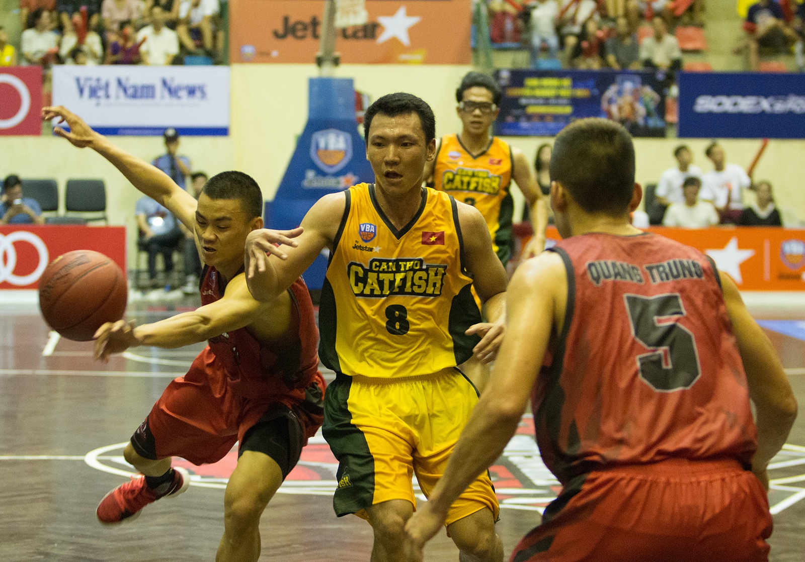 thanglong warriors danh bai cantho catfish anh 9