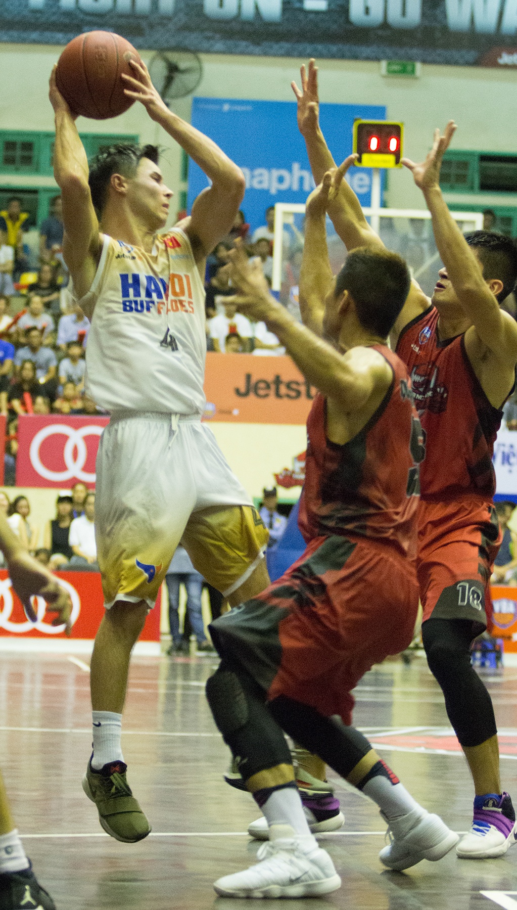 hanoi buffaloes thua thanglong warriors anh 15