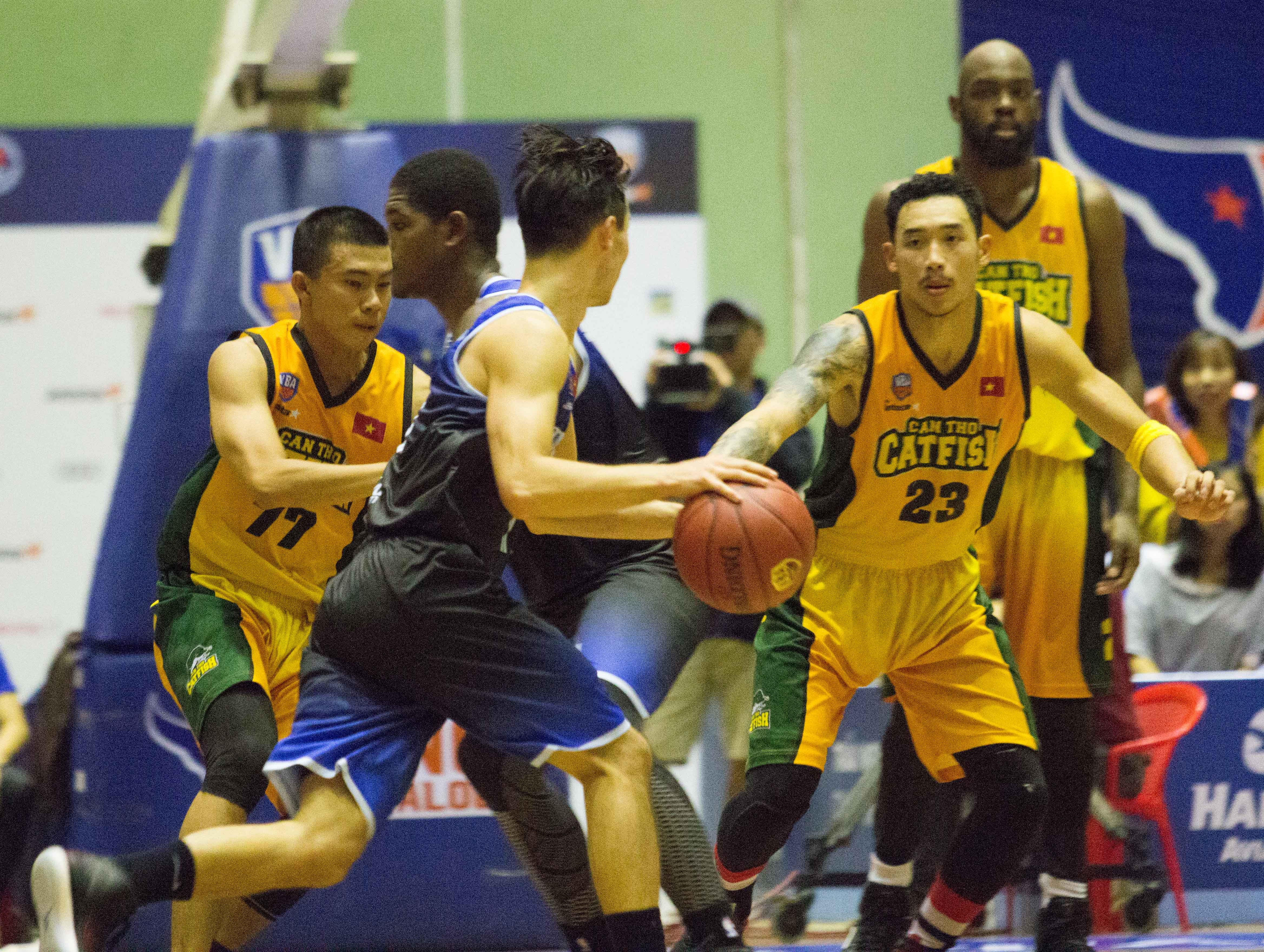 hanoi buffaloes thua tren san nha anh 15