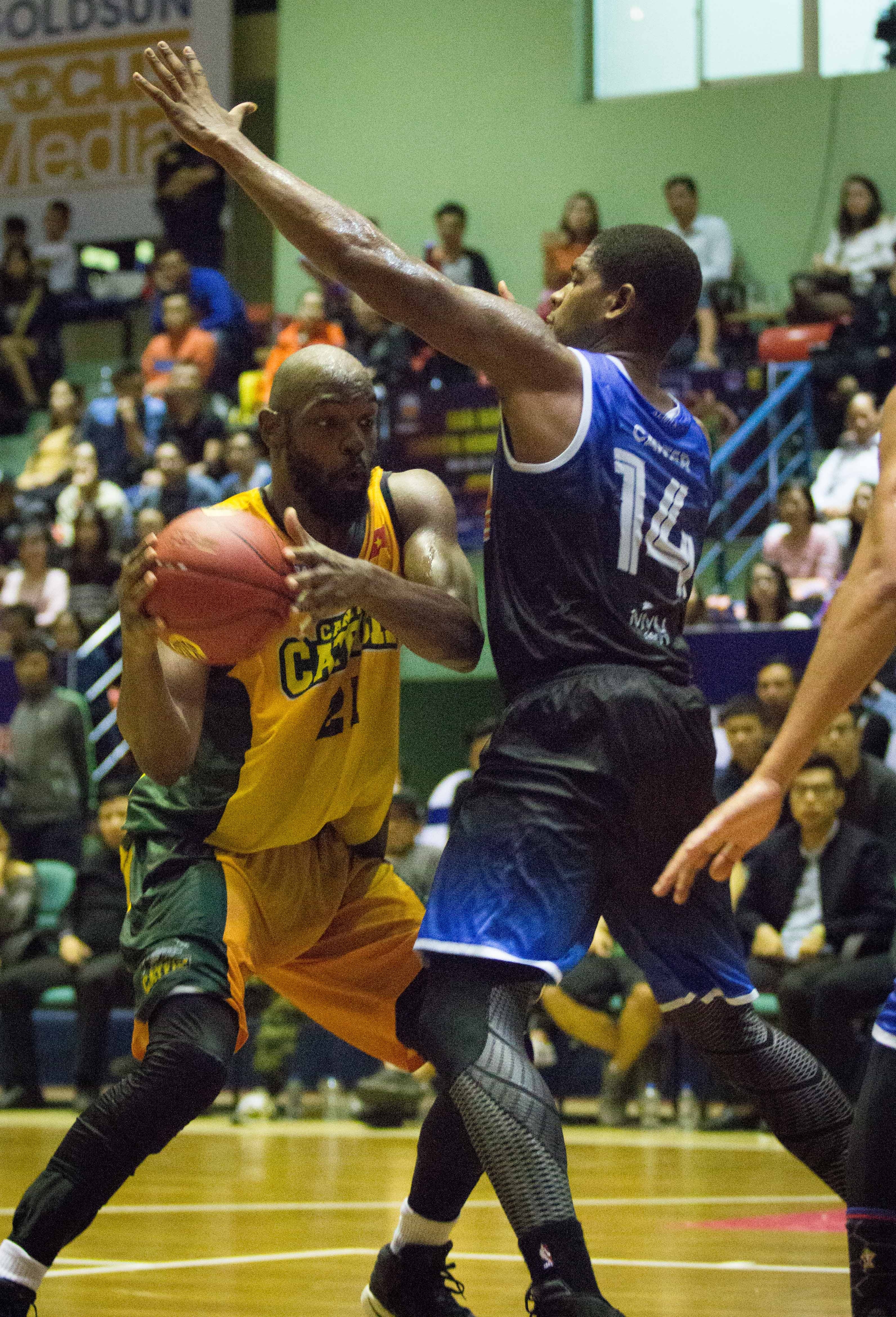 hanoi buffaloes thua tren san nha anh 3