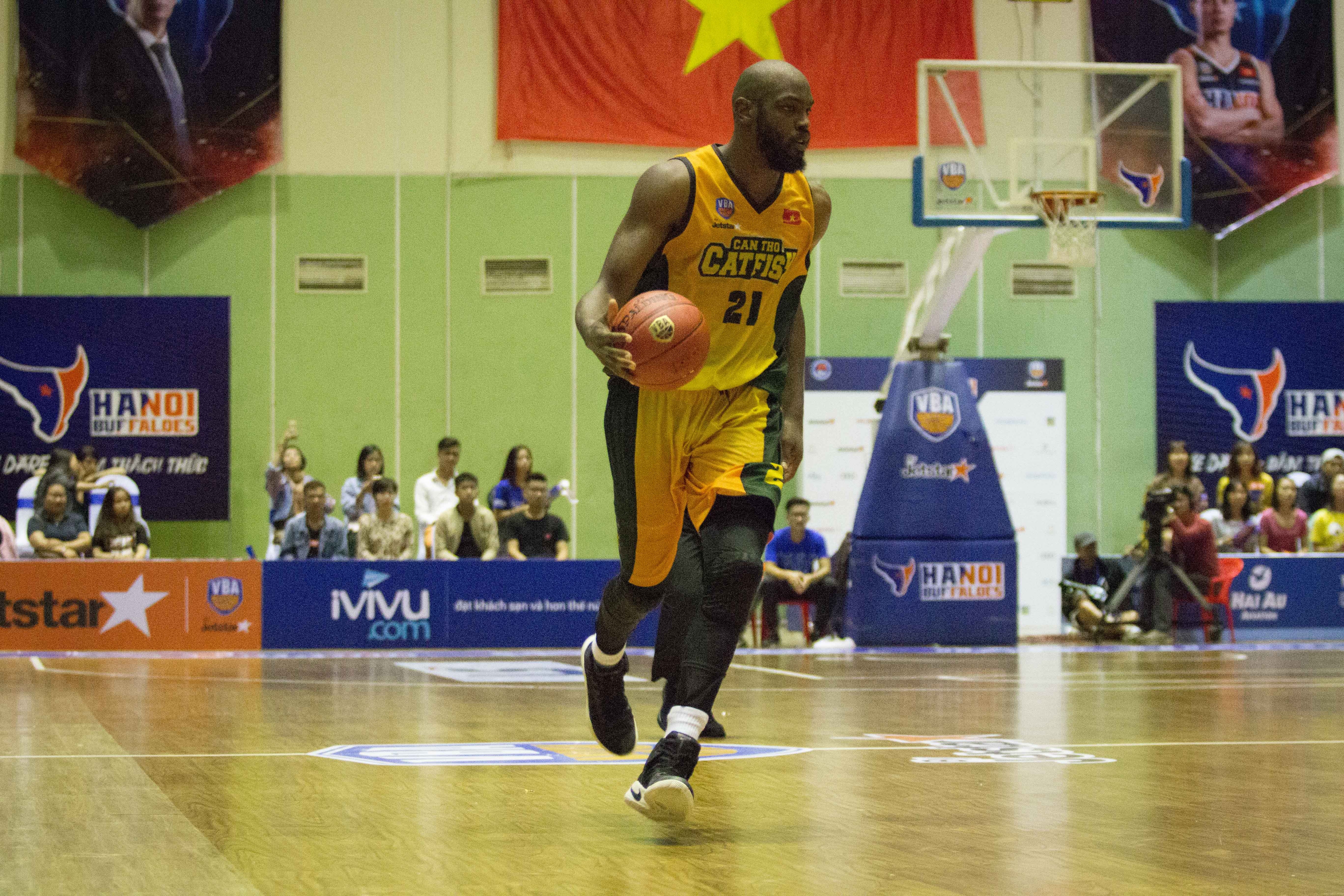 hanoi buffaloes thua cantho catfish anh 3