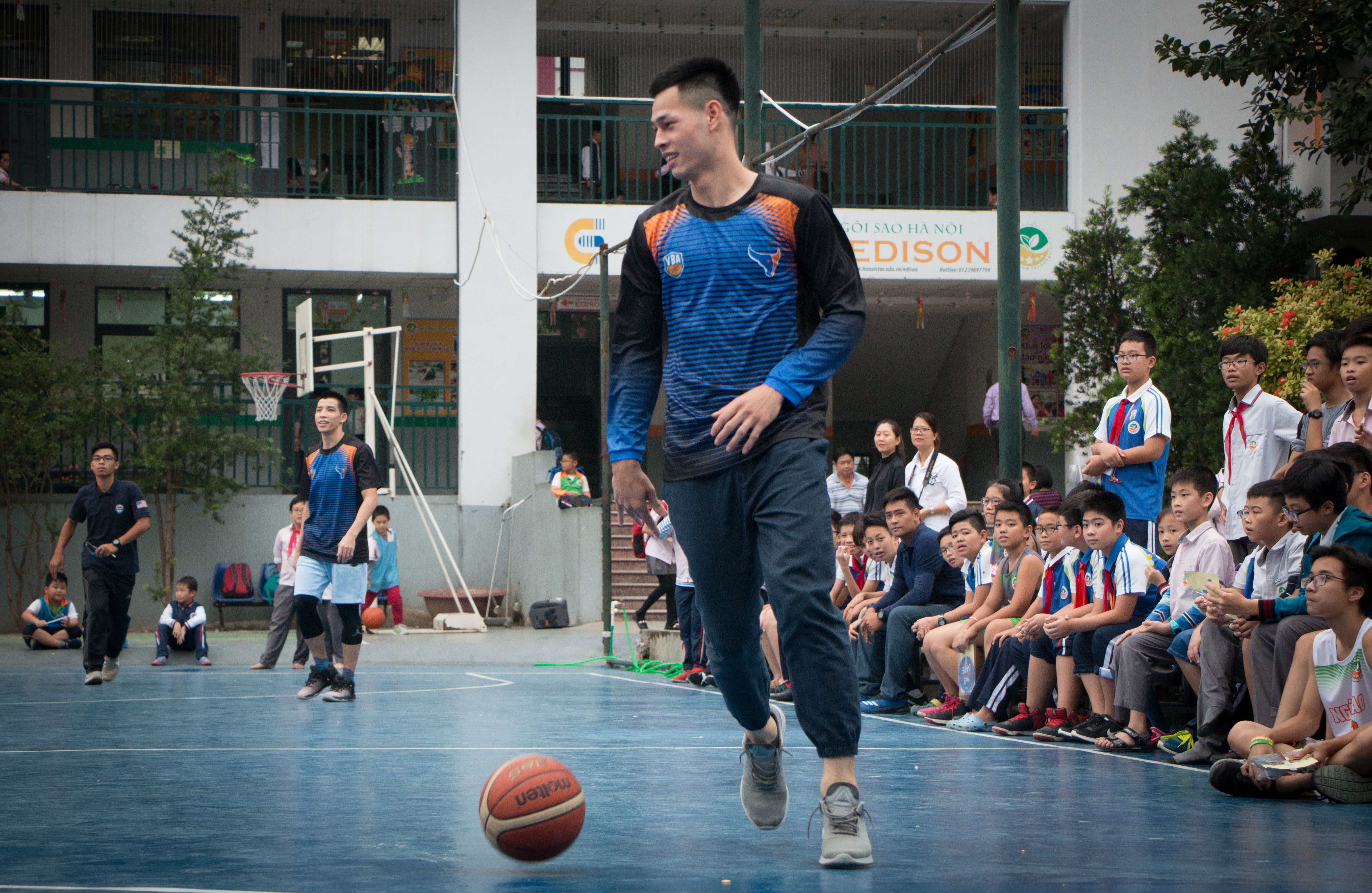 hanoi buffaloes giao luu bong ro anh 12