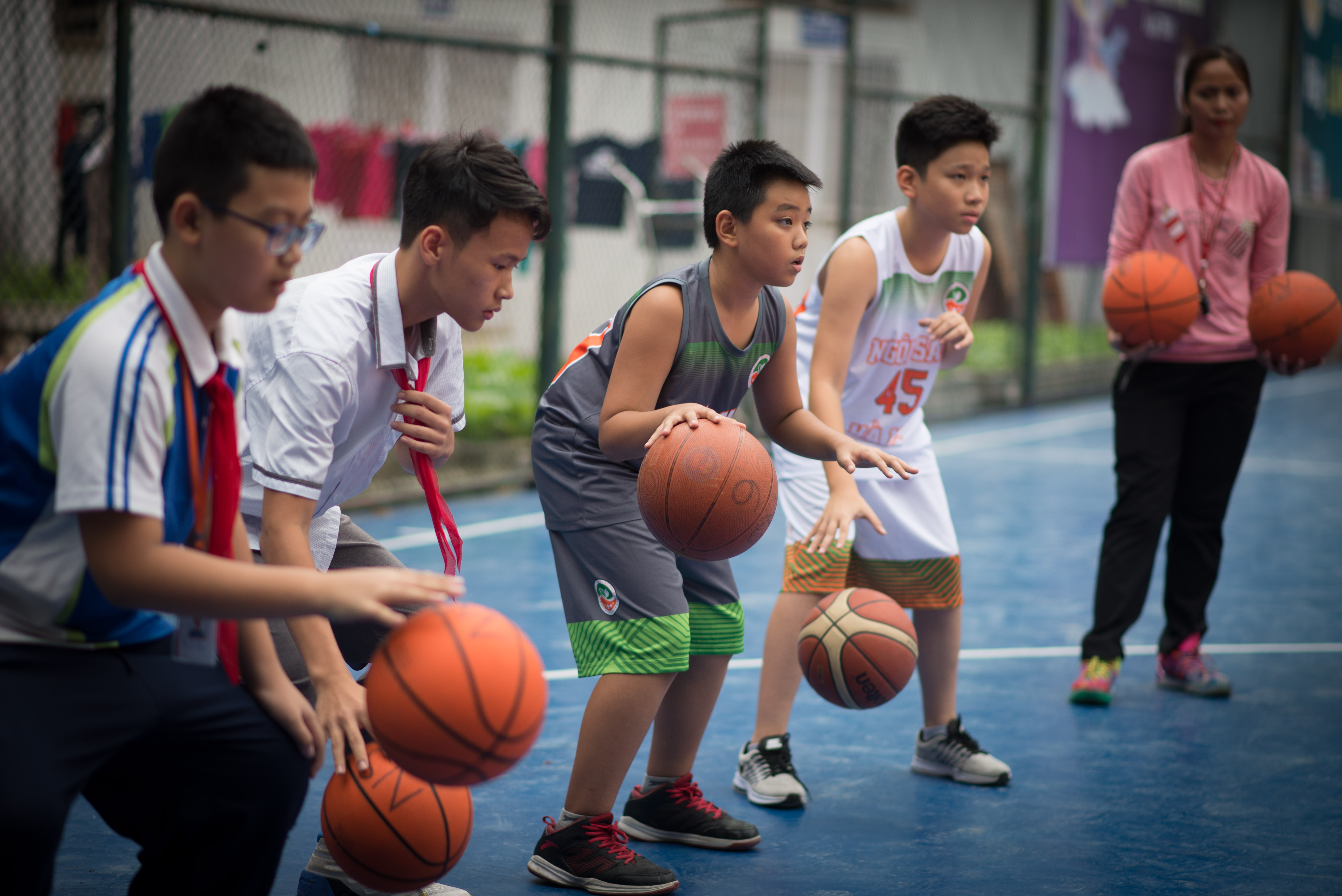 hanoi buffaloes giao luu bong ro anh 6