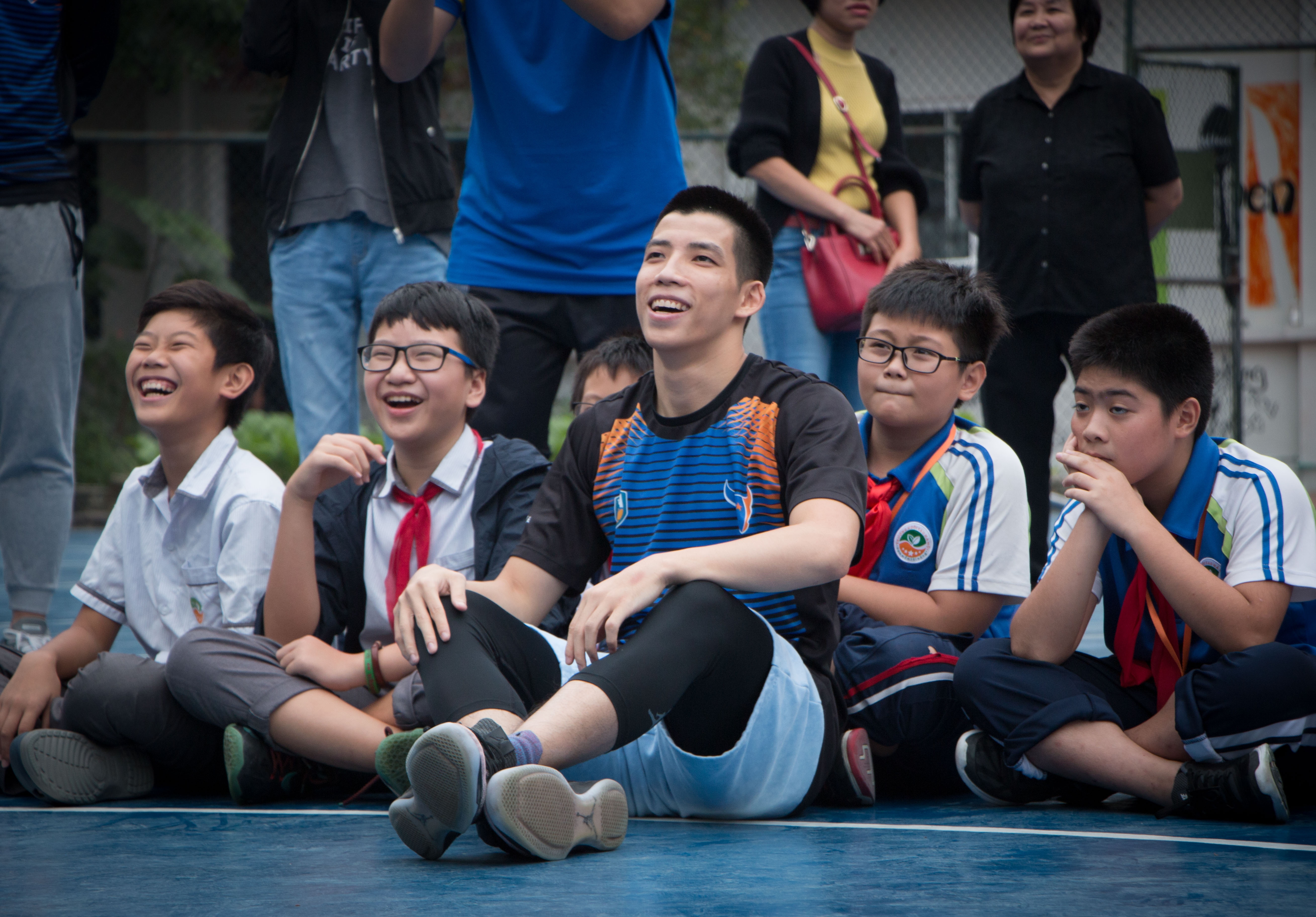hanoi buffaloes giao luu bong ro anh 9