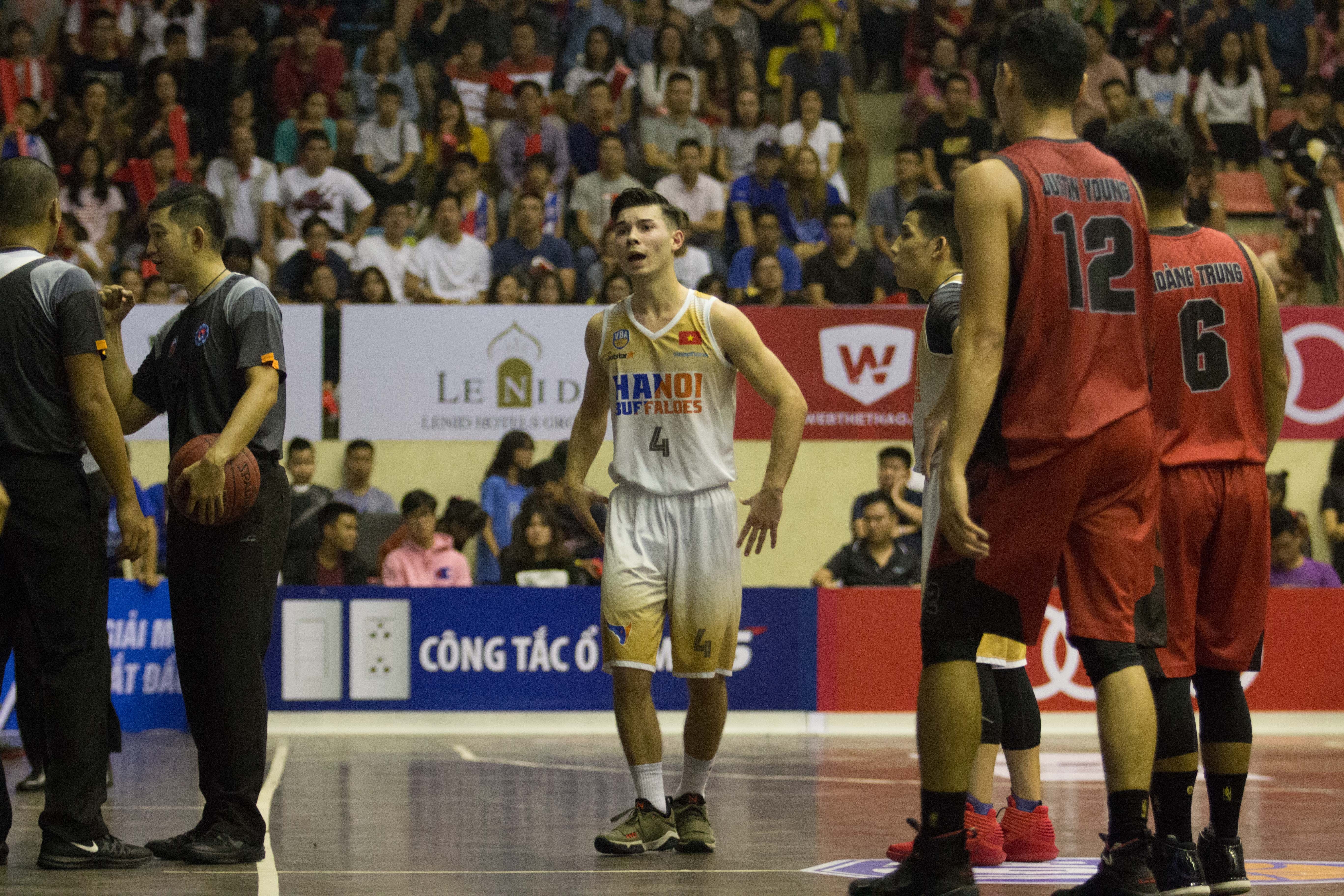 hanoi buffaloes thua thanglong warriors anh 11