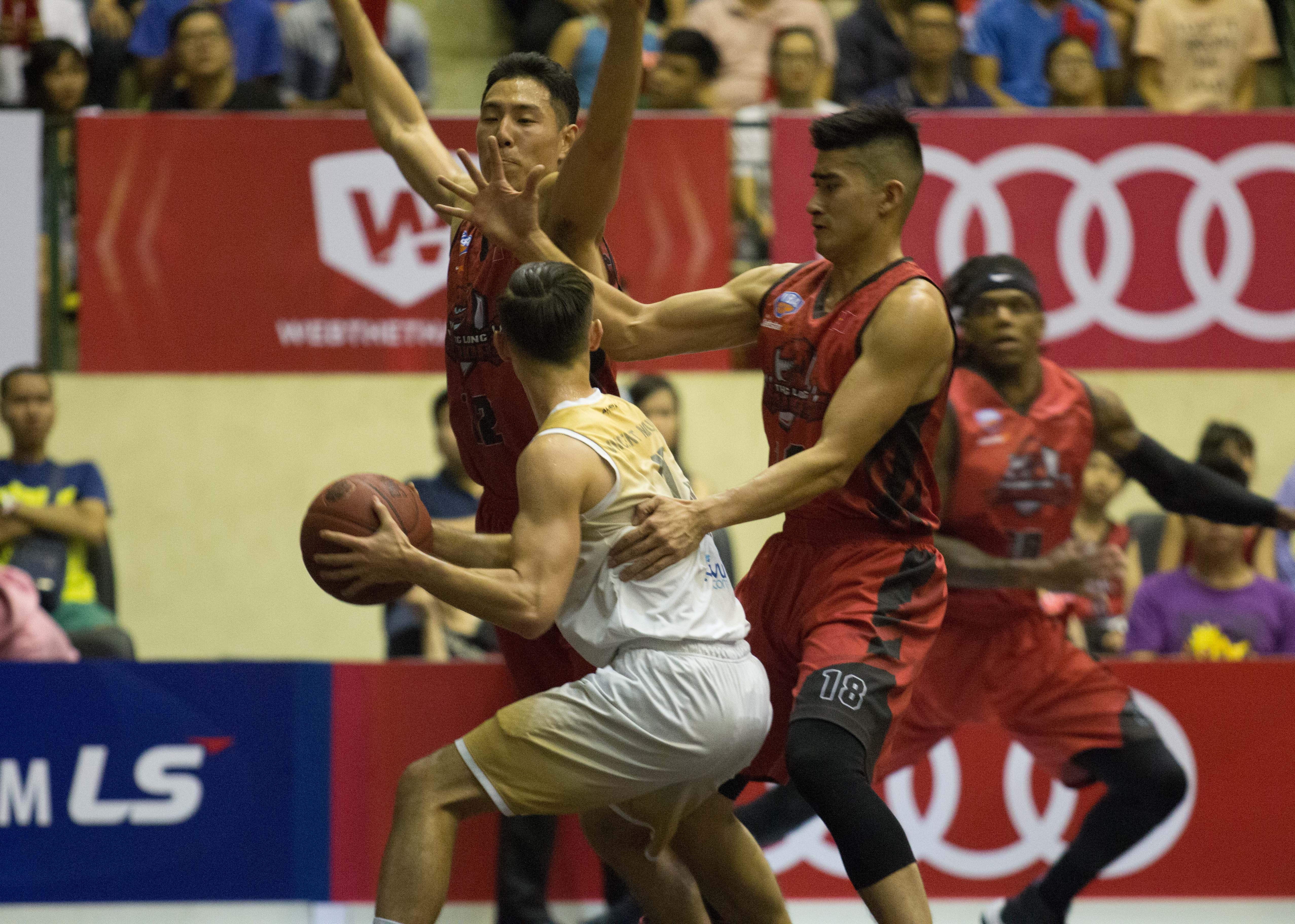 hanoi buffaloes thua thanglong warriors anh 2
