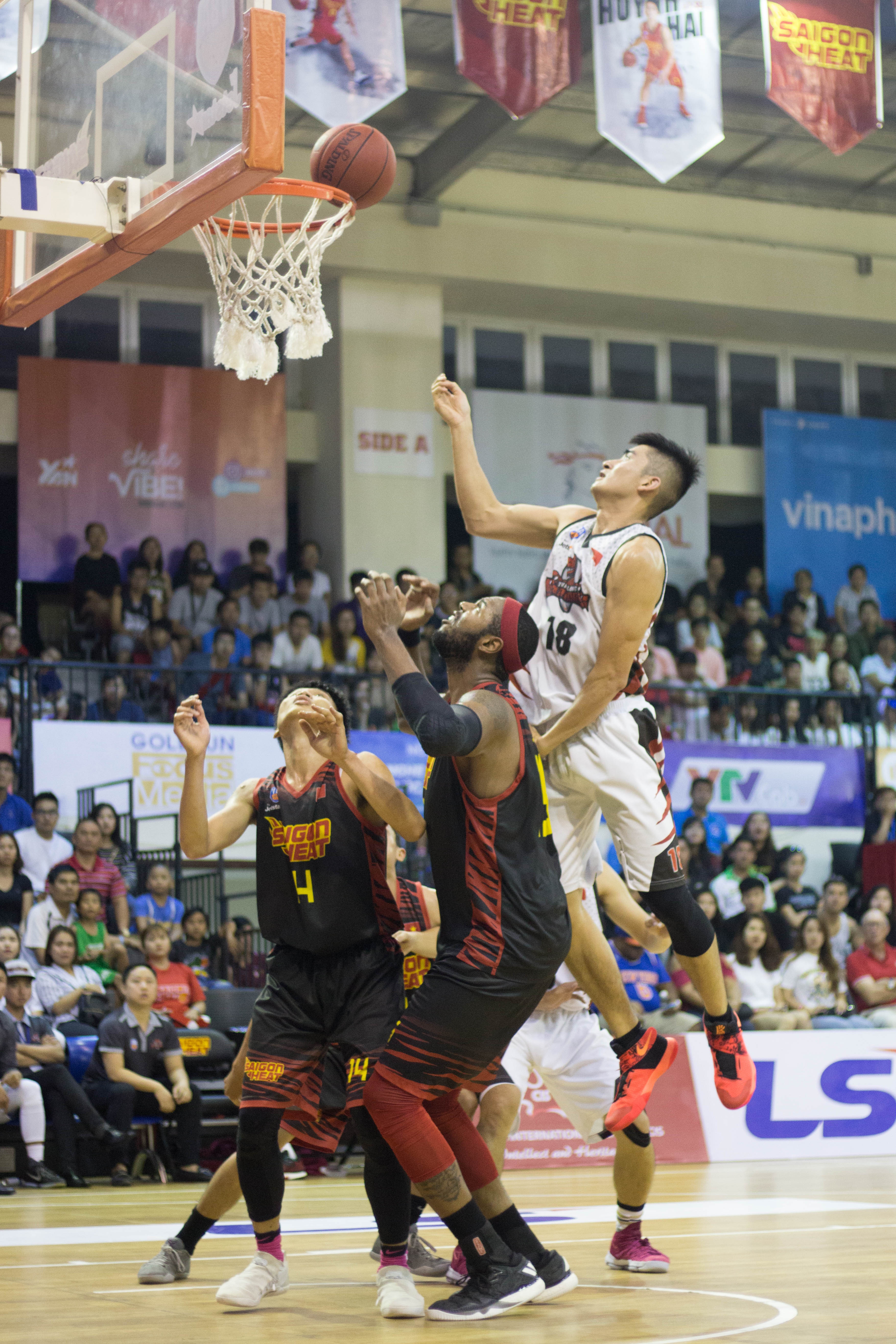 saigon heat thua thanglong warriors anh 11