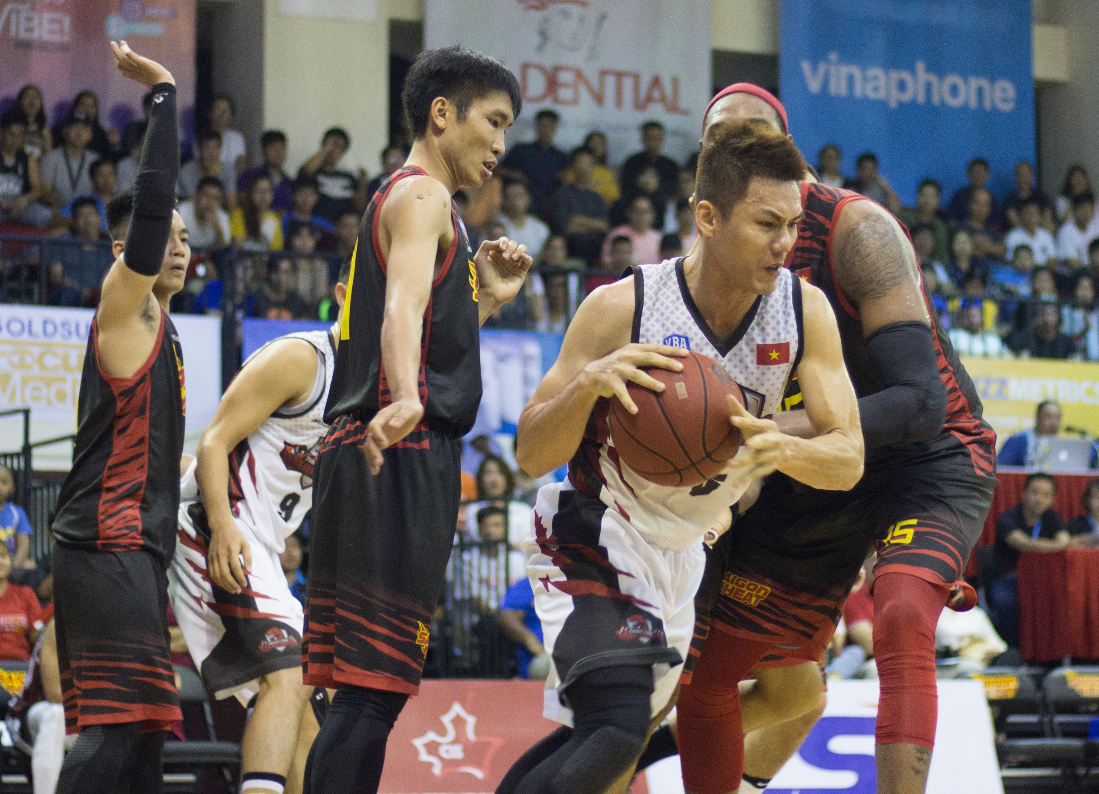 saigon heat thua thanglong warriors anh 8