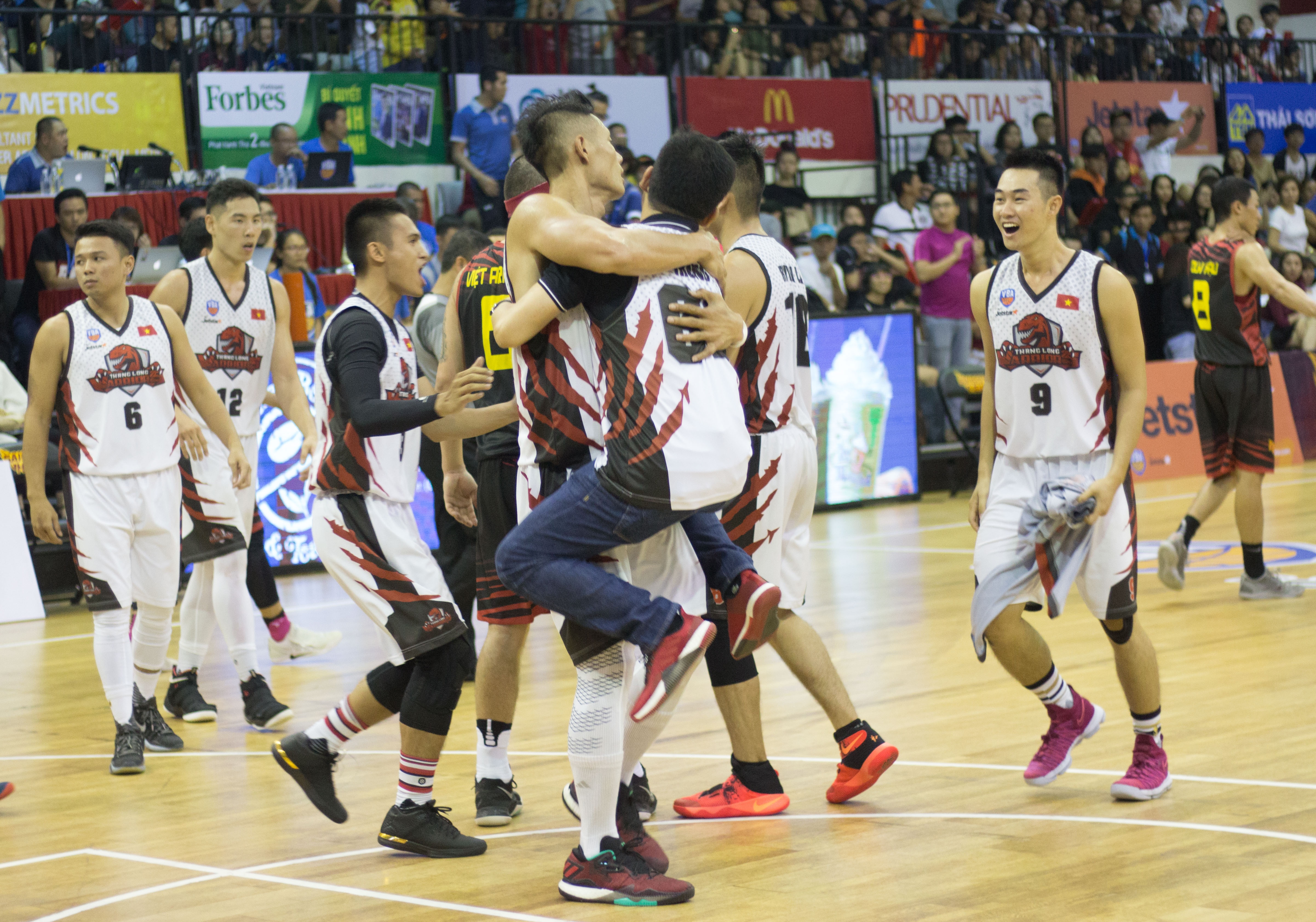 saigon heat thua thanglong warriors anh 4