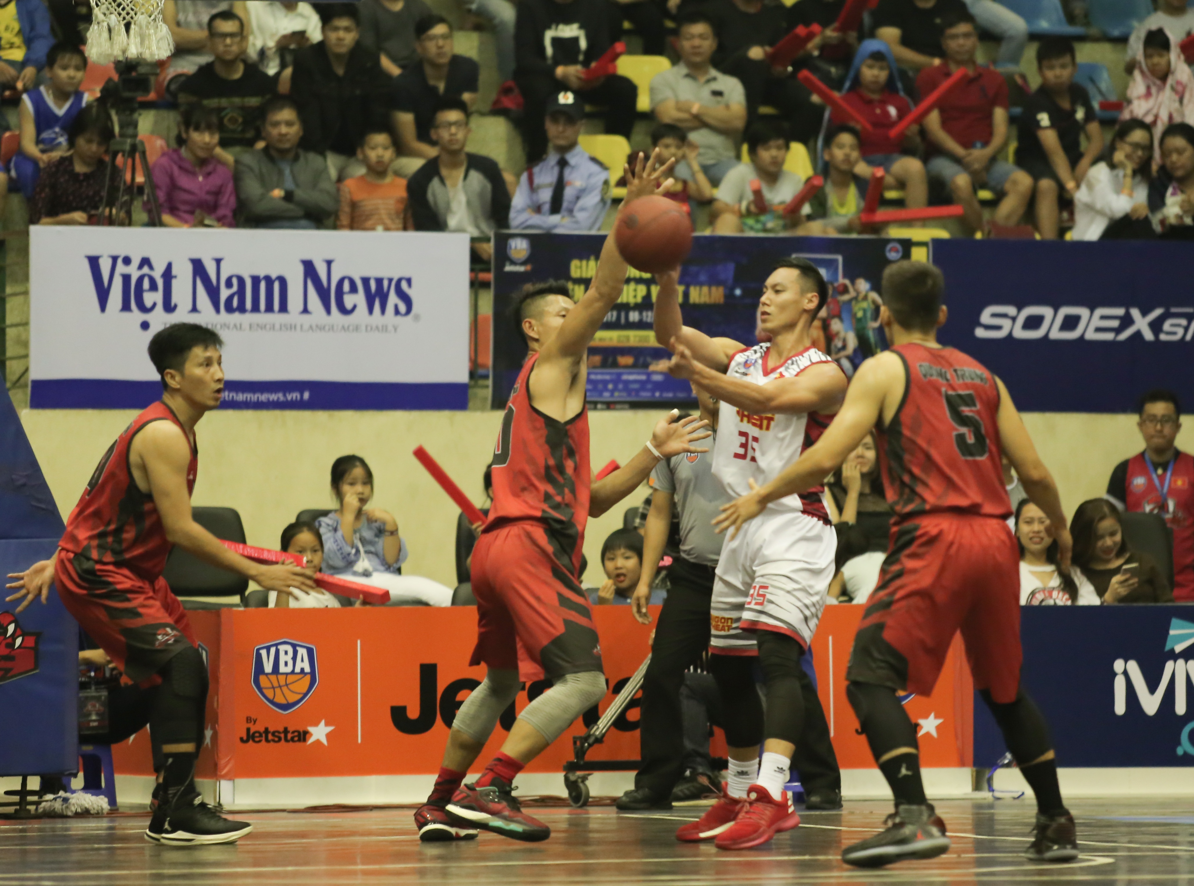 thanglong warriors thang saigon heat anh 6