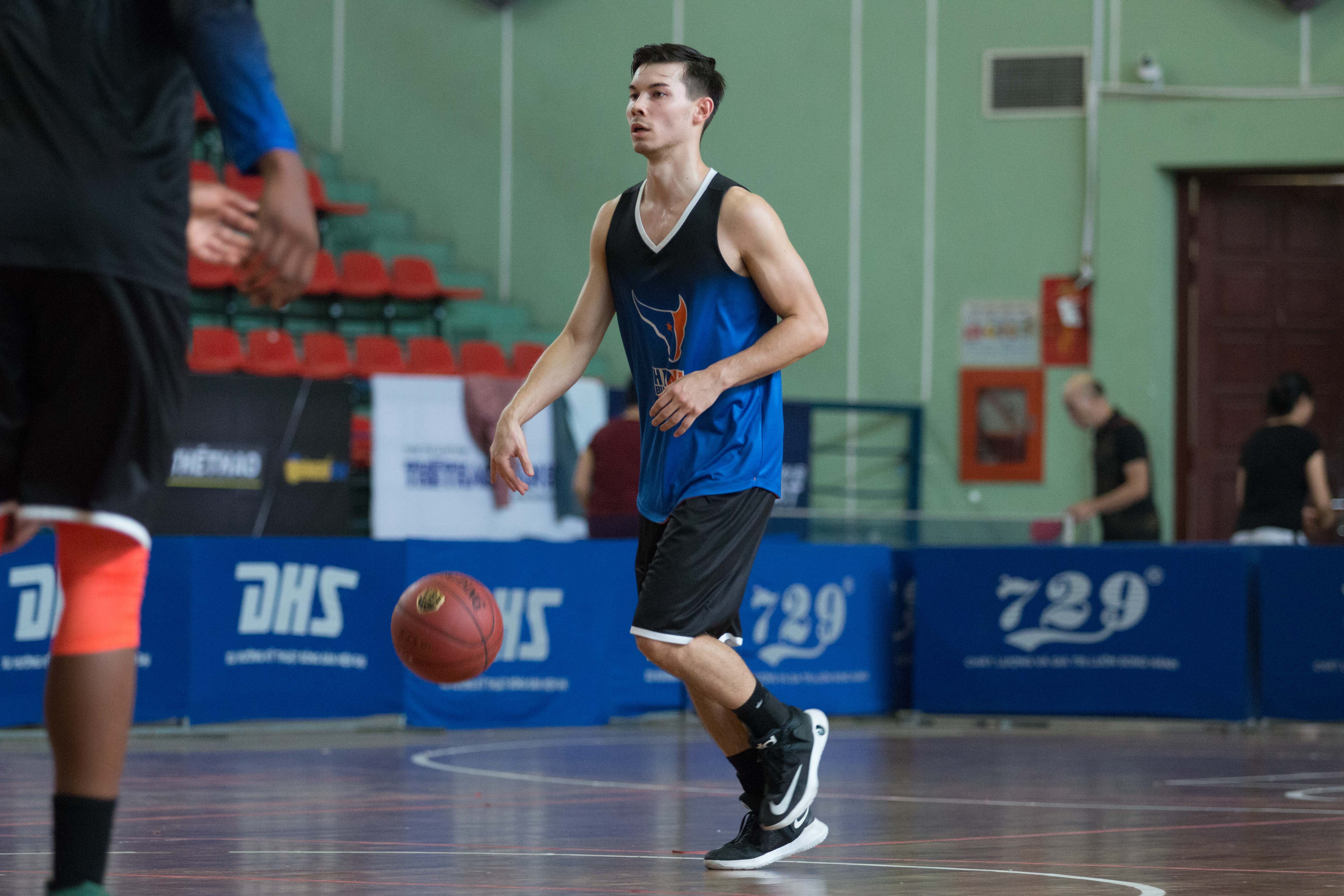 Hanoi buffaloes tap luyen truoc pla-off anh 10